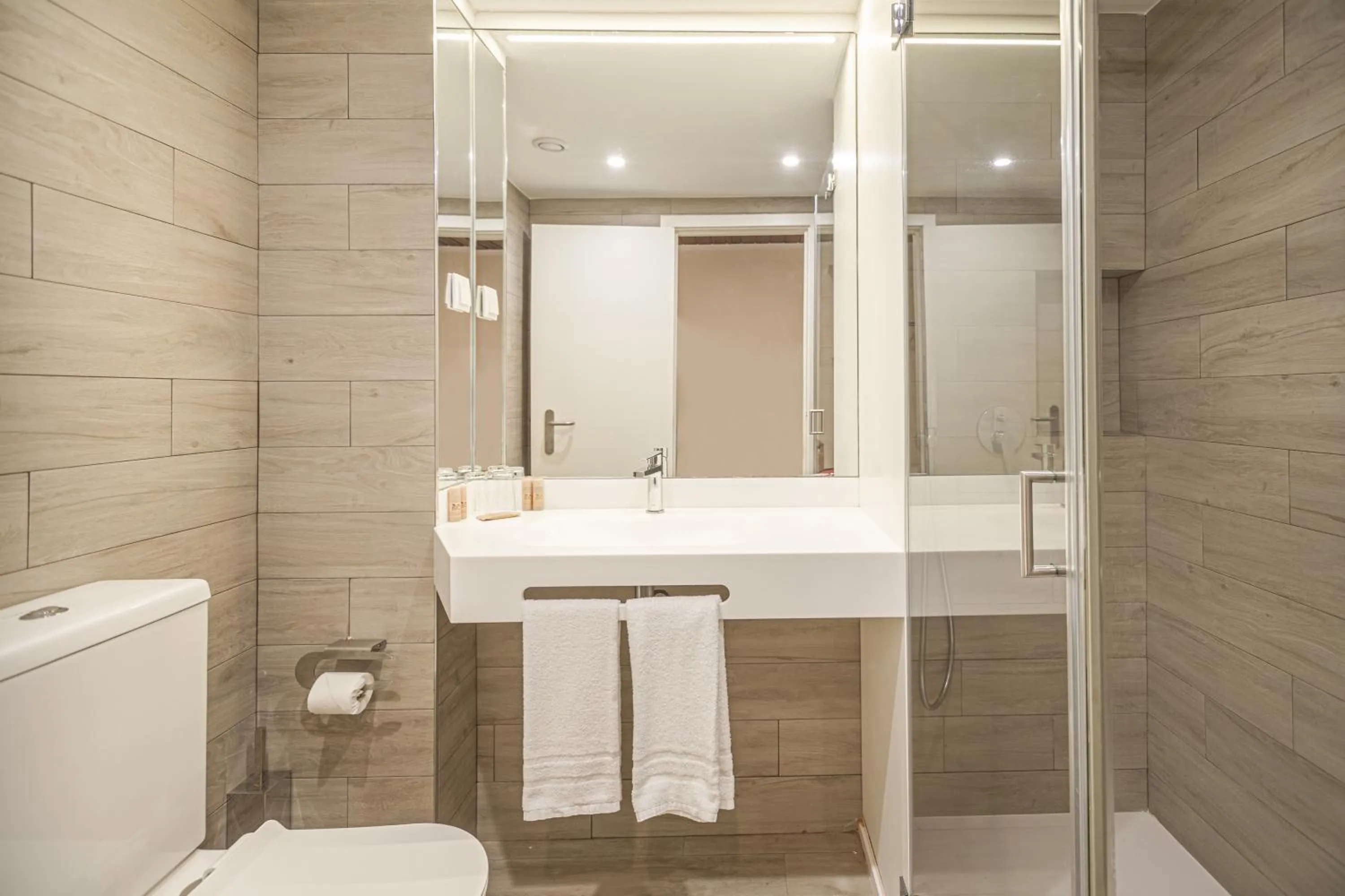 Toilet in Estalagem Muchaxo Hotel