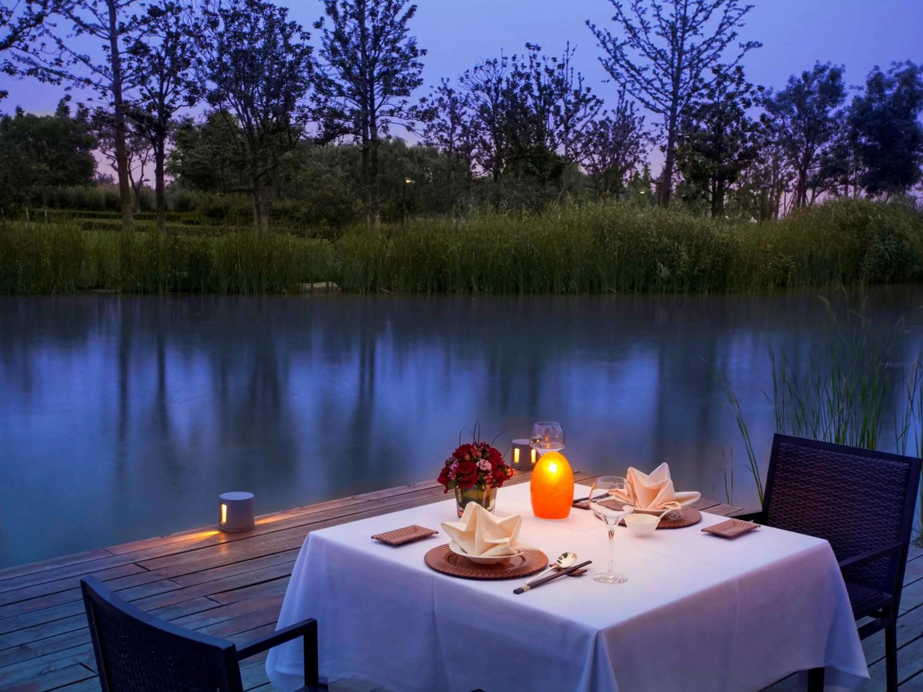 Restaurant/places to eat in Fairmont Yangcheng Lake