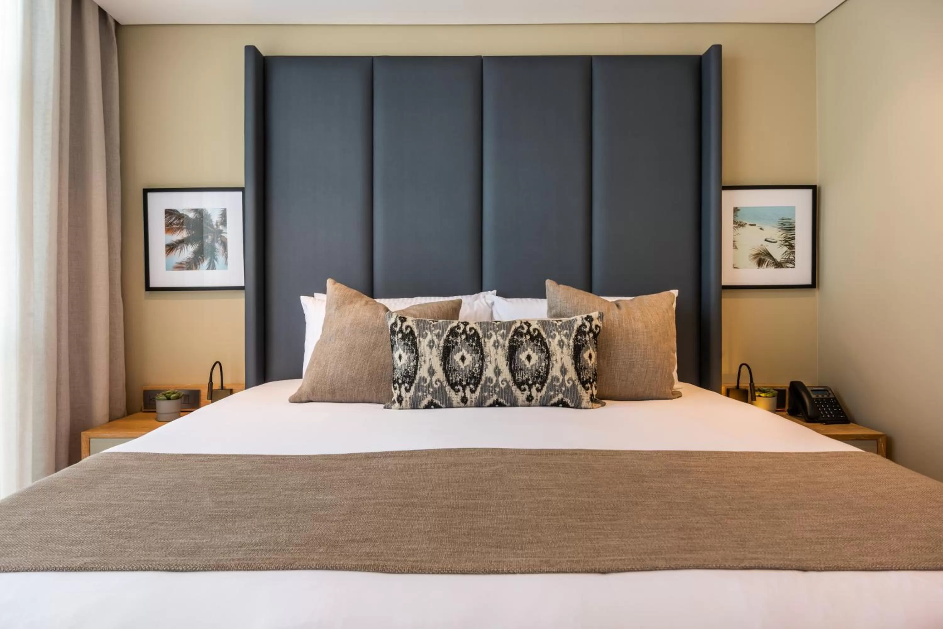 Bed in Oz Hotel Luxury