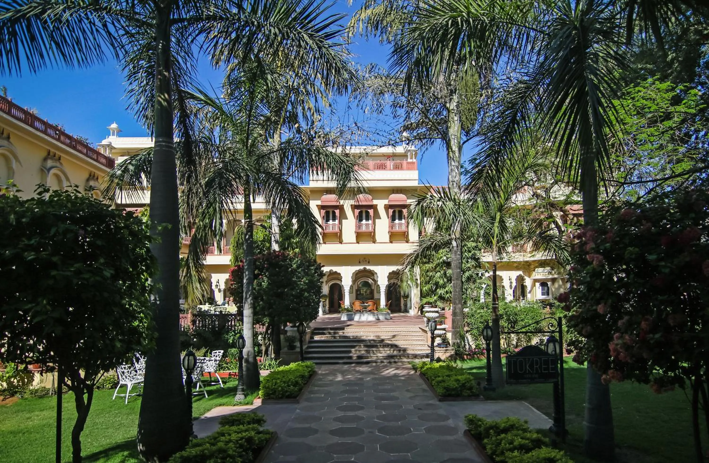 Facade/entrance in Alsisar Haveli - Heritage Hotel