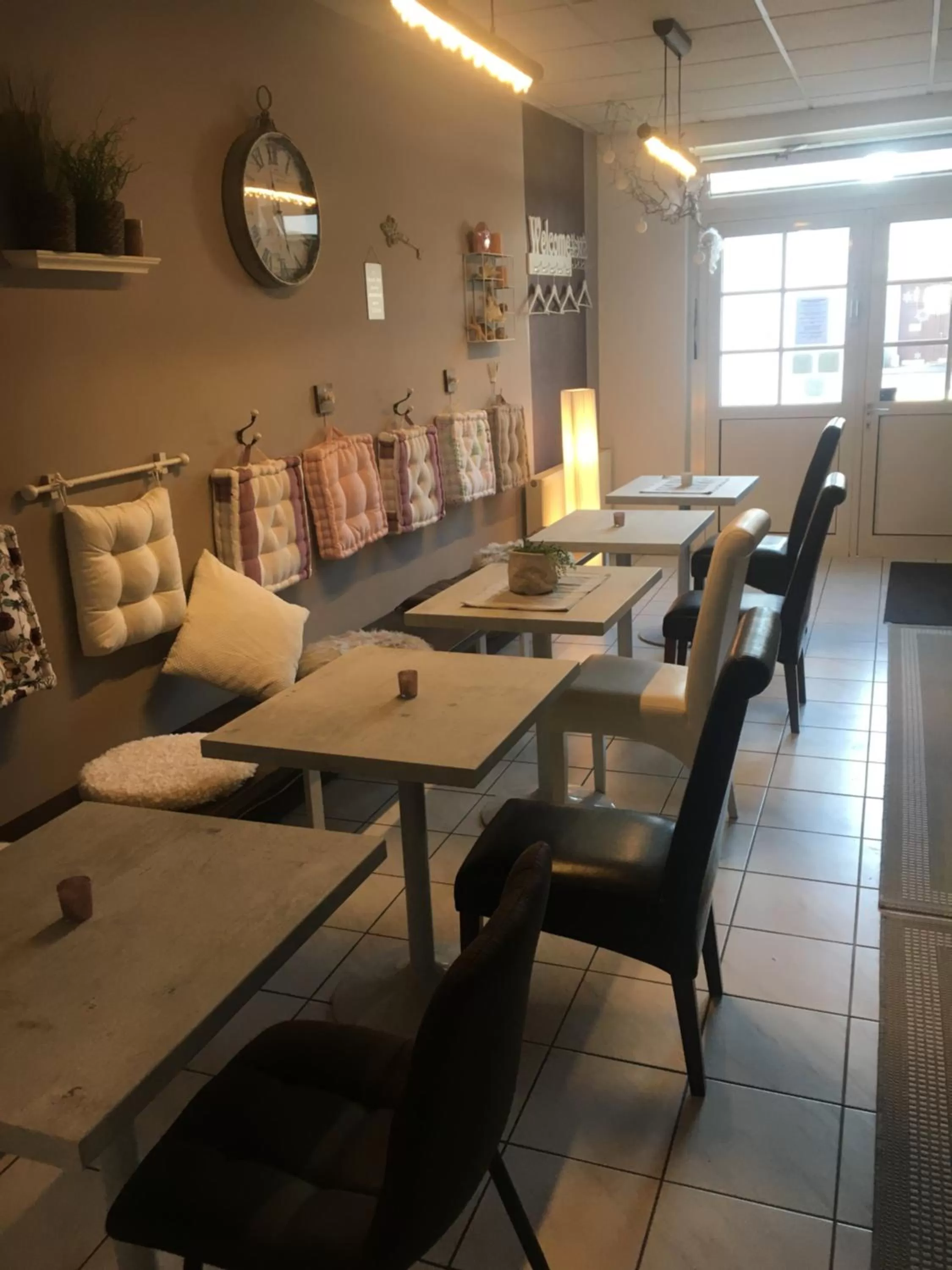 Restaurant/places to eat in Pension Claudia