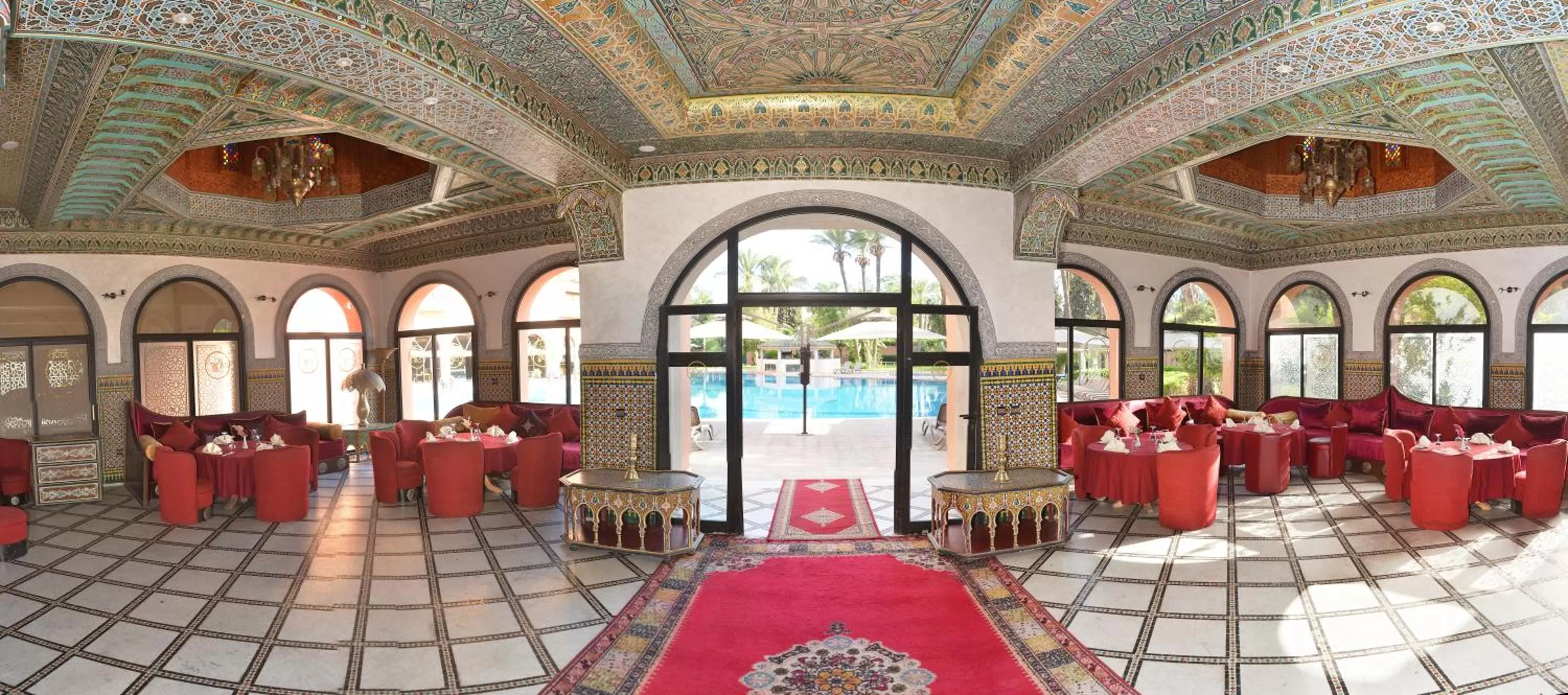 Restaurant/places to eat in Royal Mirage Deluxe