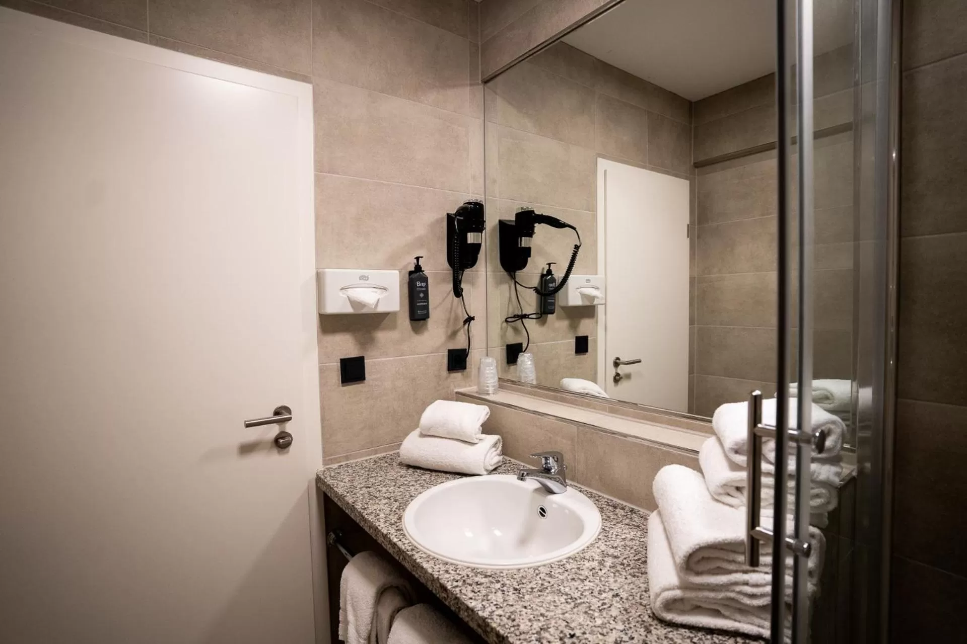 Bathroom in AP Hotel Mannheim Viernheim