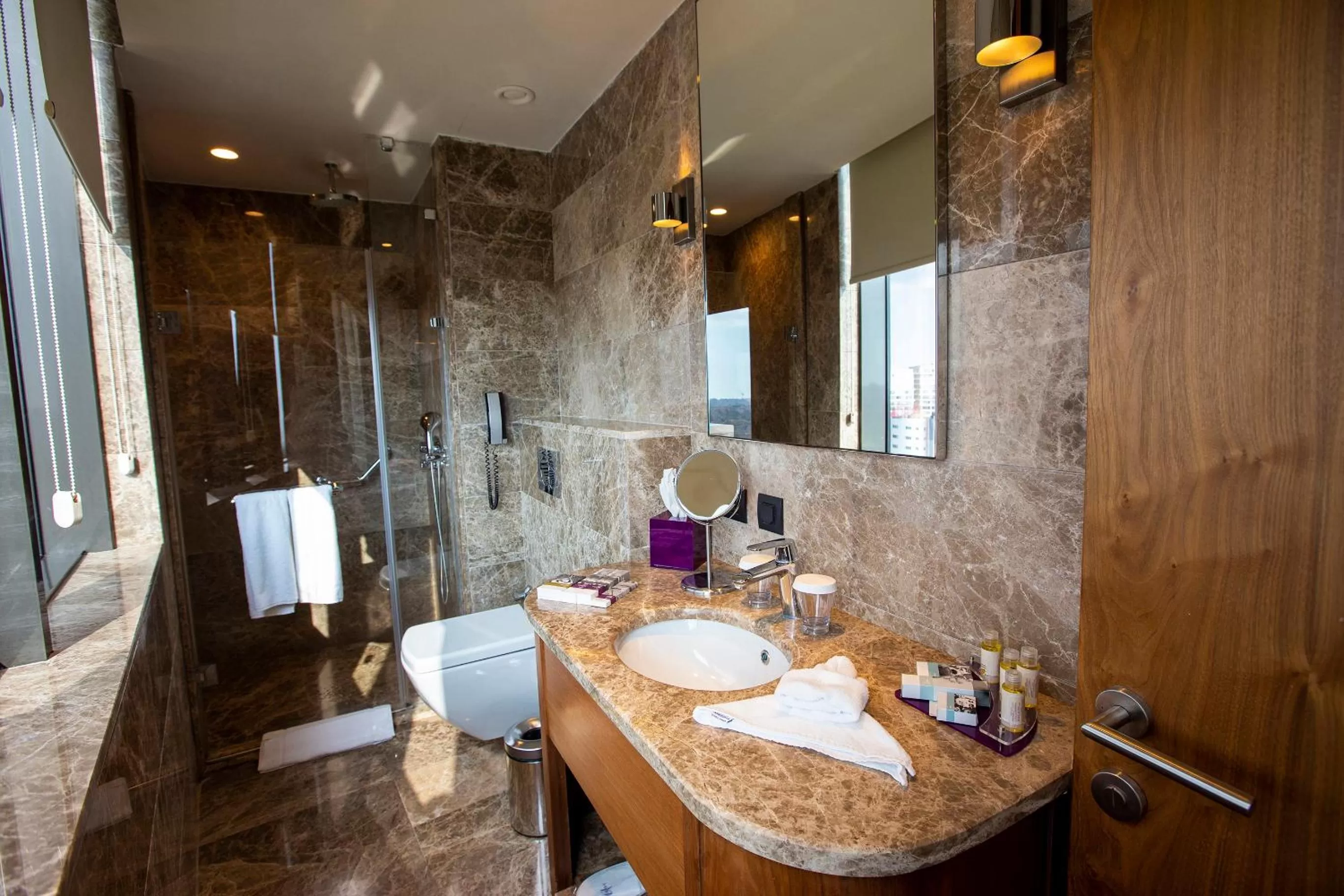 Shower in Uranus Istanbul Topkapi