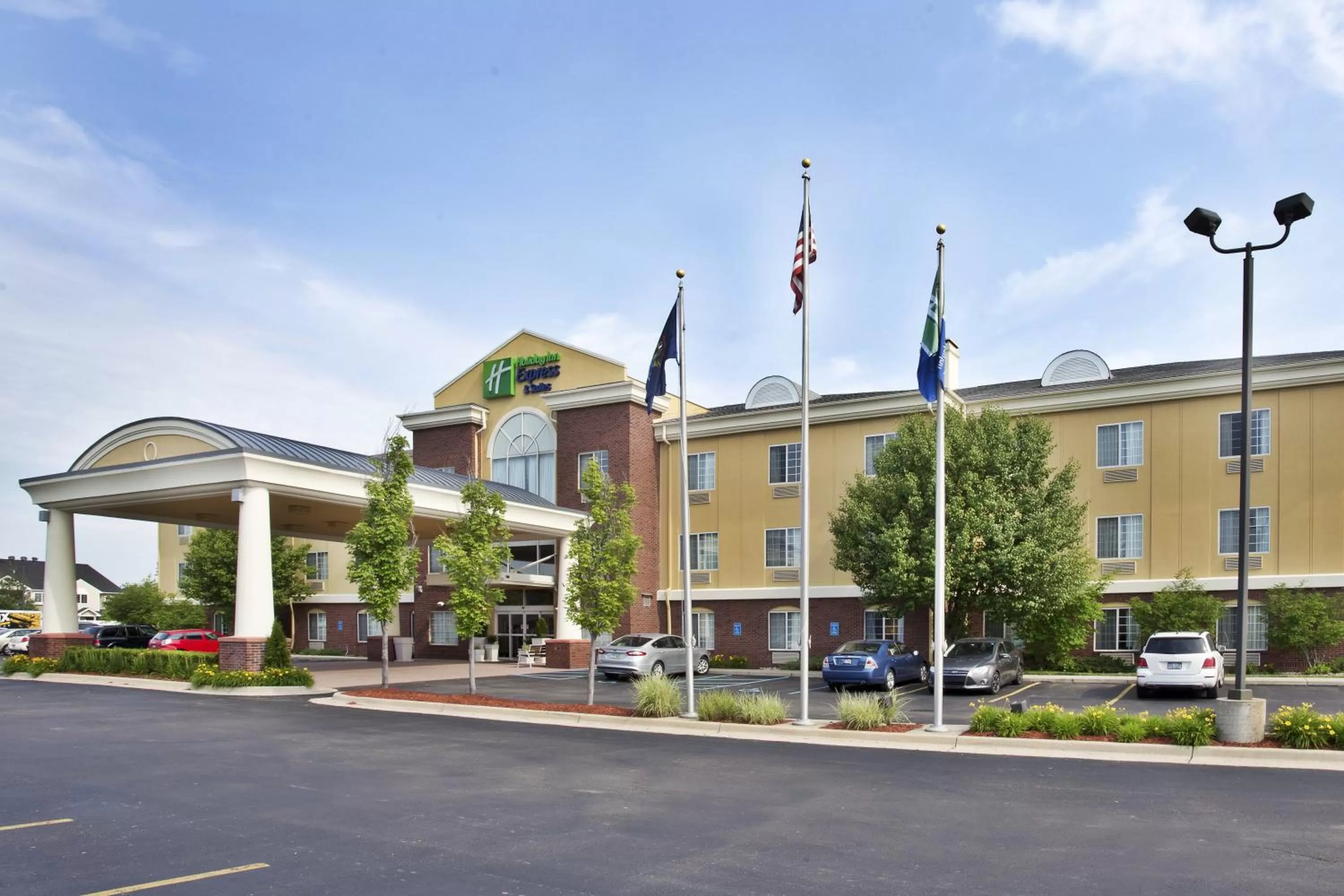 Property building in Holiday Inn Express Hotel & Suites Woodhaven by IHG