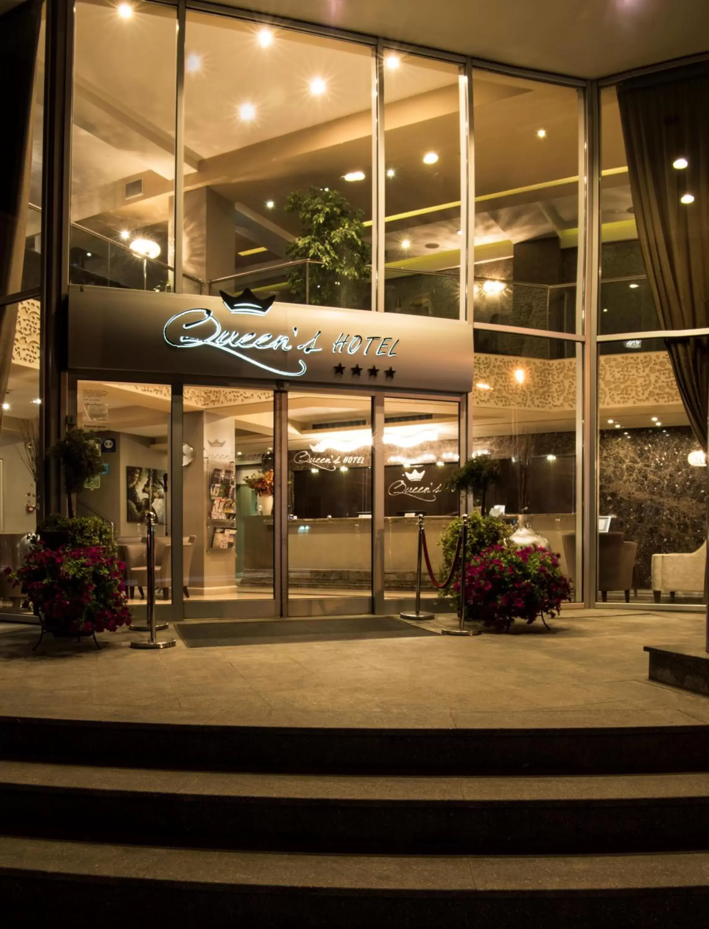 Queen's Hotel - Zebra Centre Queen's Hotel - Zebra Centre