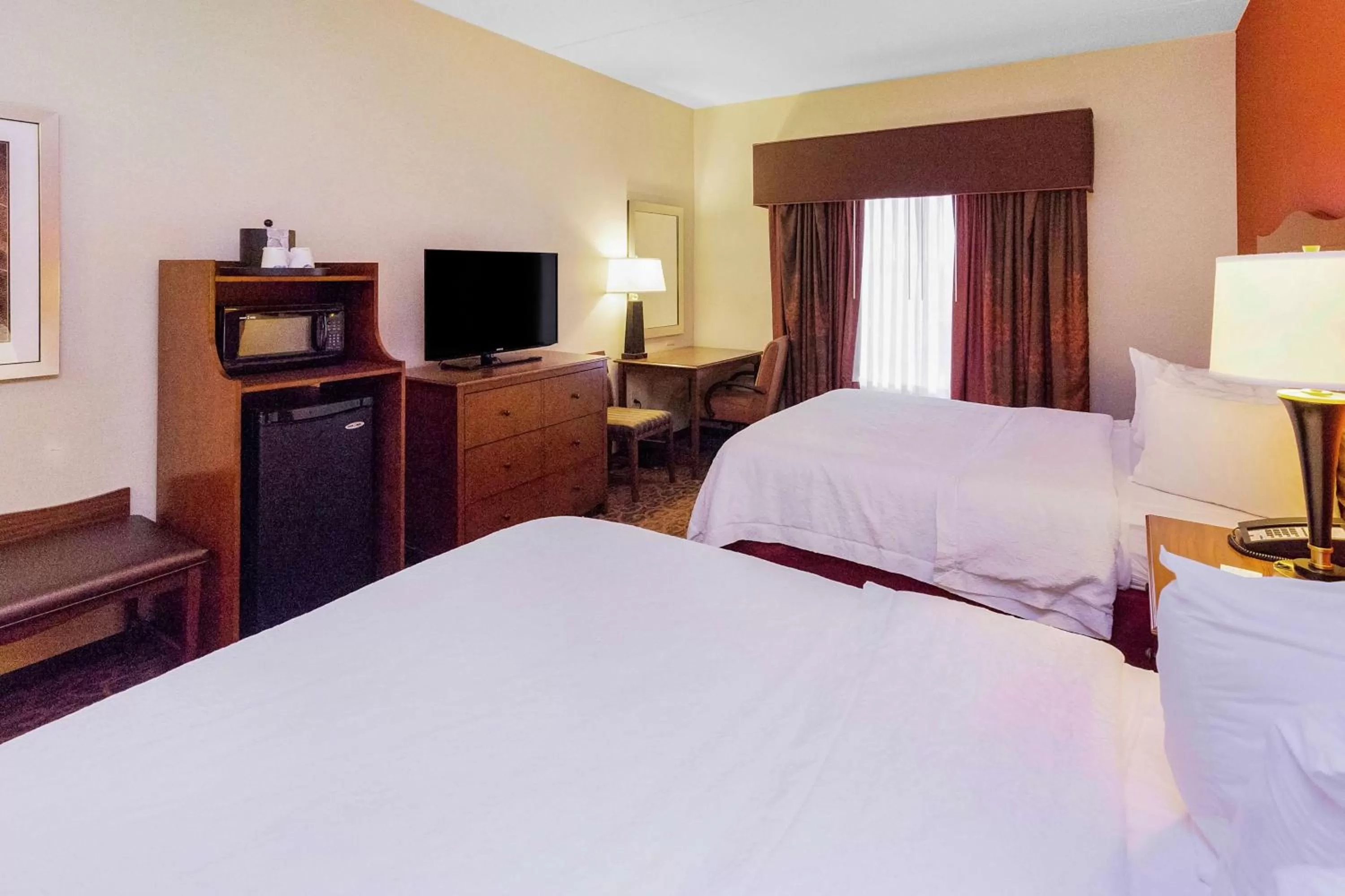 Bedroom, Bed in Hampton Inn Waynesburg