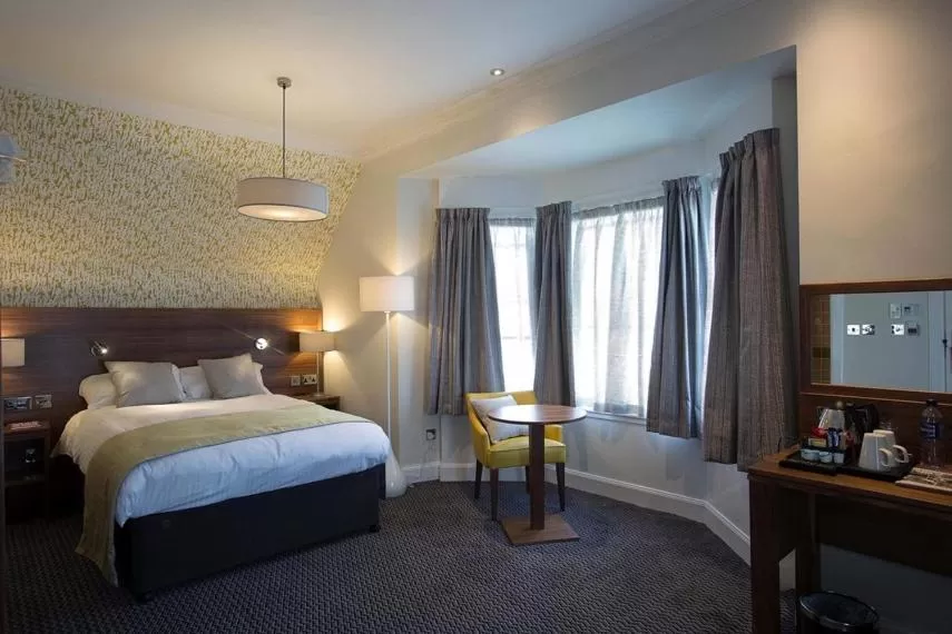 Shower, Bed in The Cross Keys