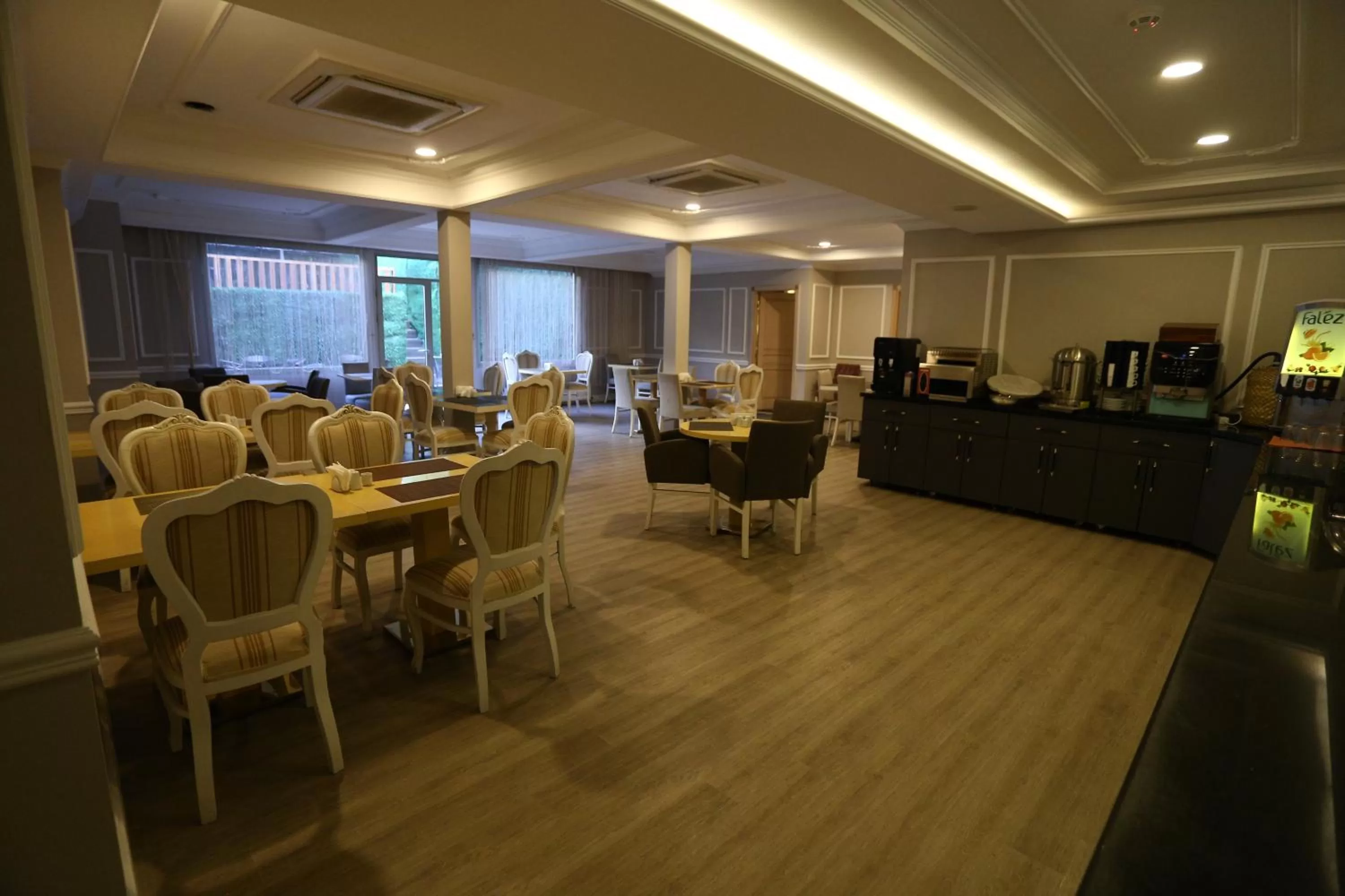 Breakfast, Restaurant/Places to Eat in Albatros Premier Hotel