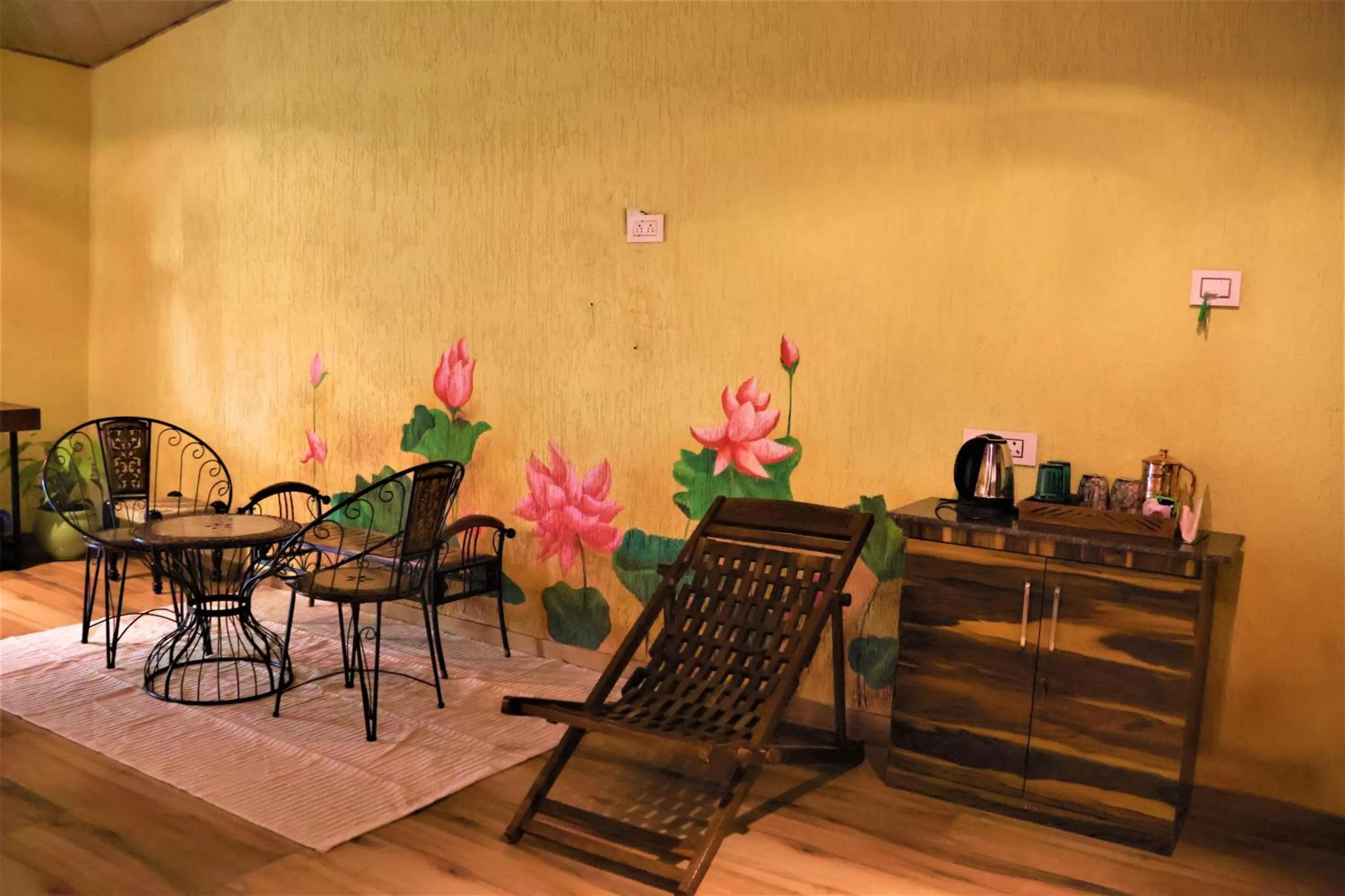 Coffee/tea facilities in Saveda Farm & Cottages