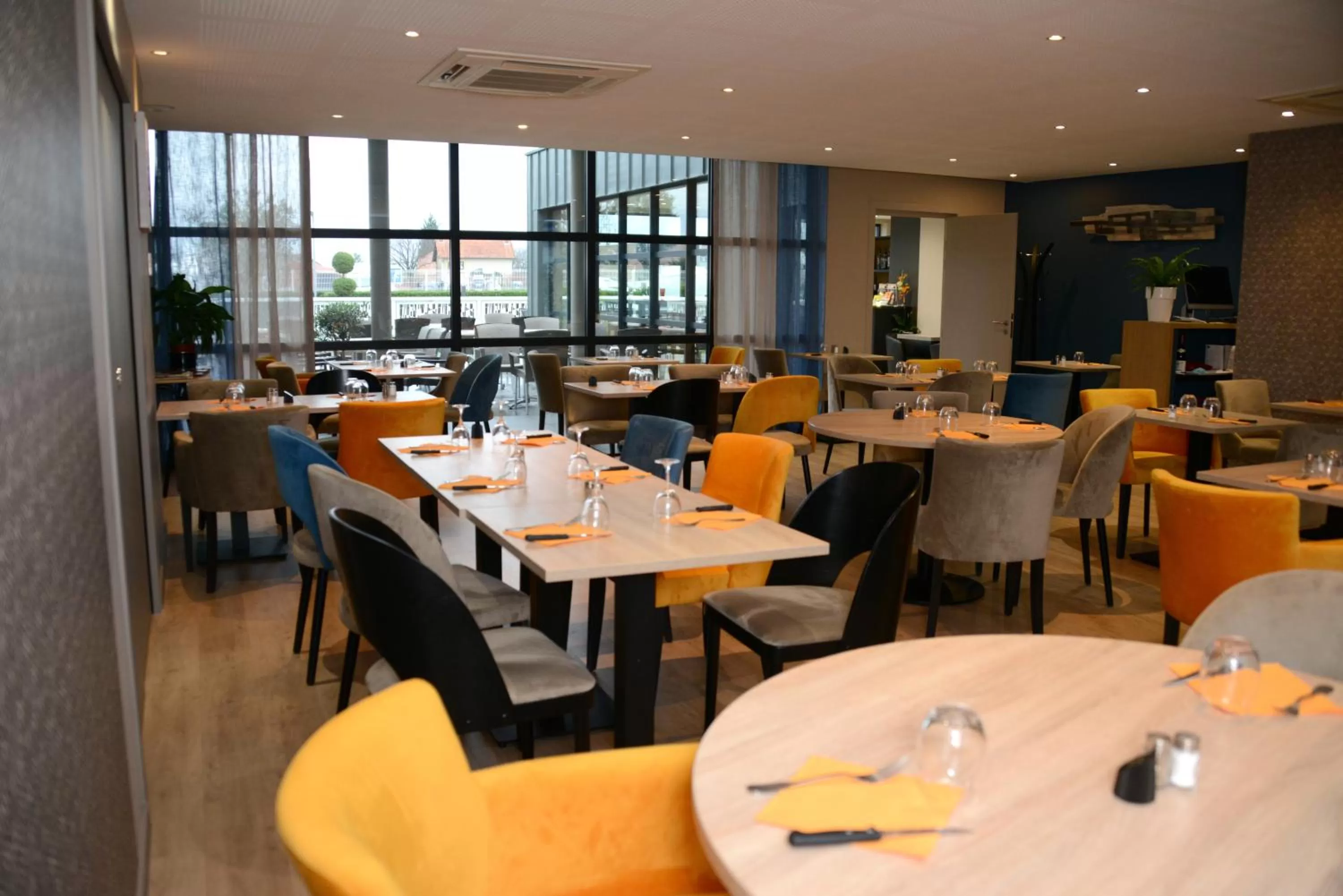 Restaurant/places to eat in The Originals City, Hôtel Hélios, Roanne Nord