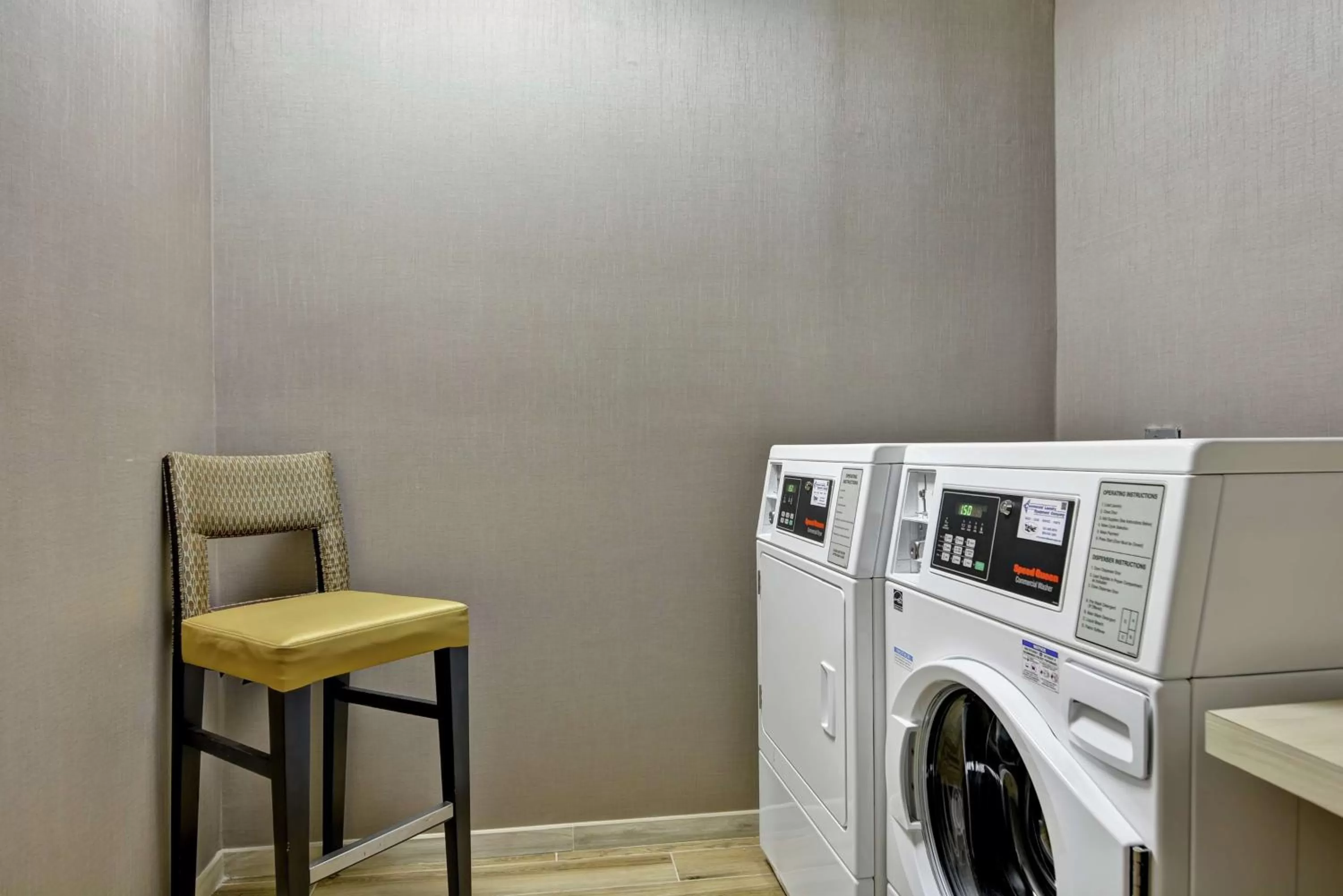 Property building in Hampton Inn Palm Beach Gardens