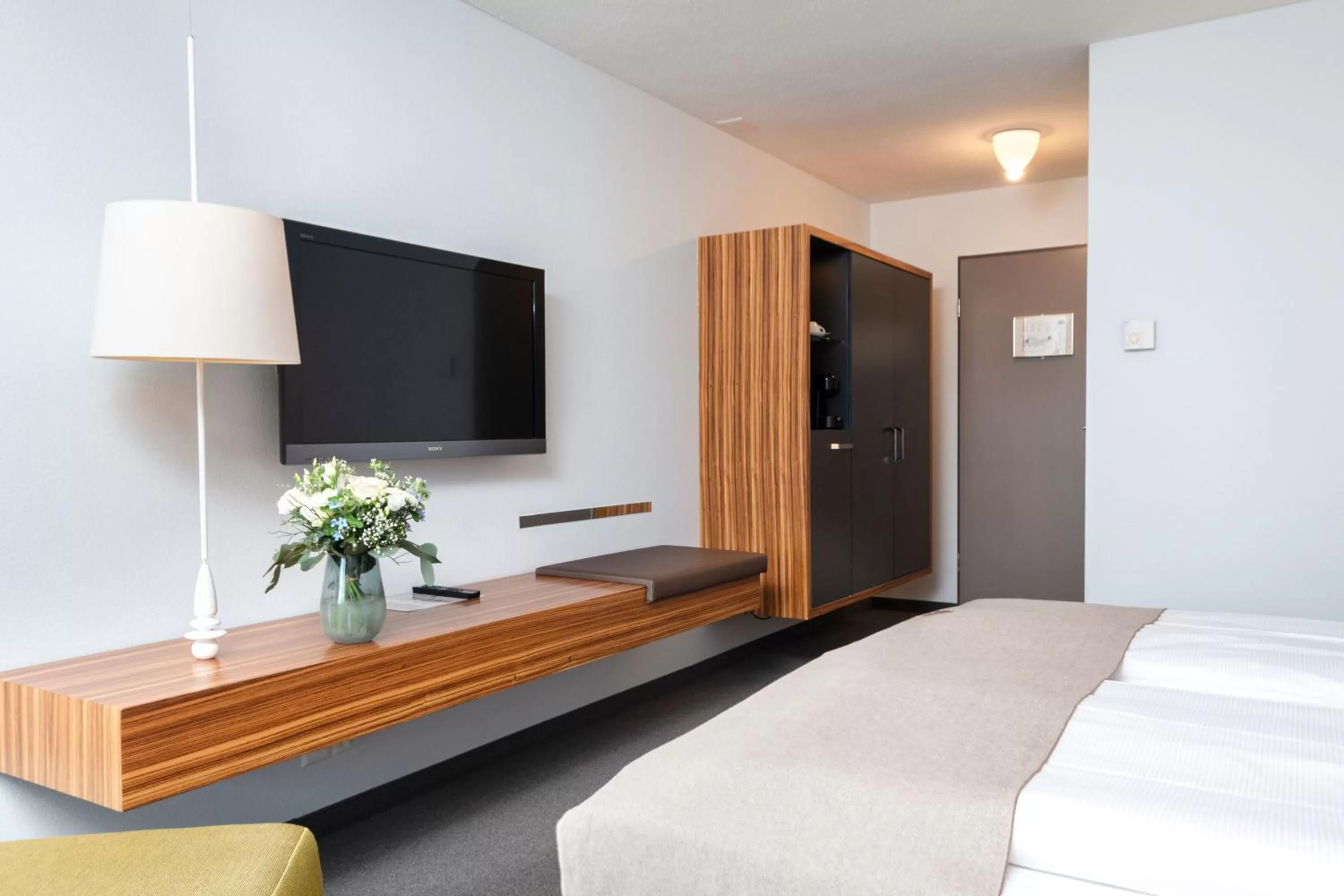 Bedroom, Bed in Seehotel Kastanienbaum