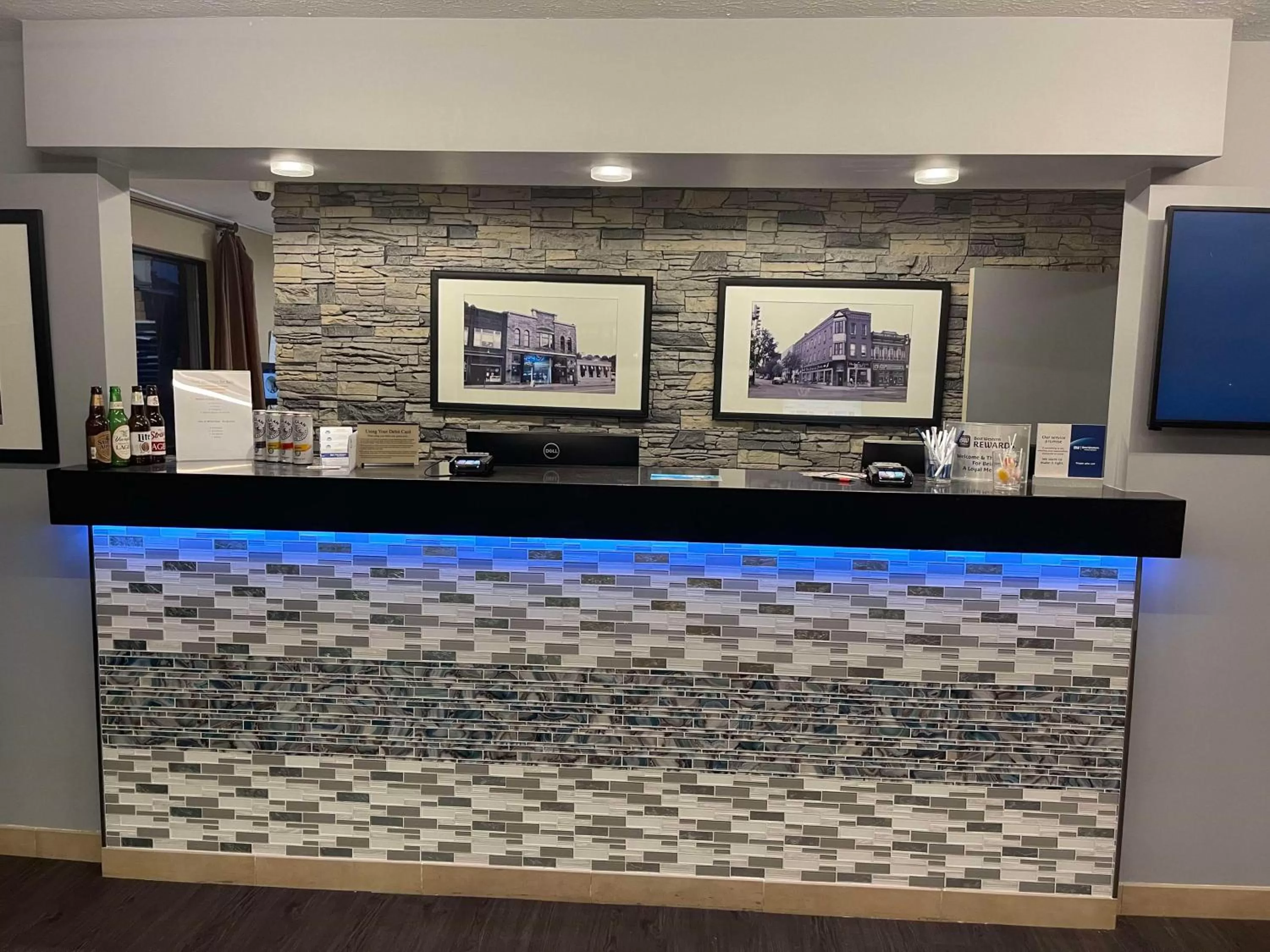 Lobby or reception in Best Western DuBois Hotel