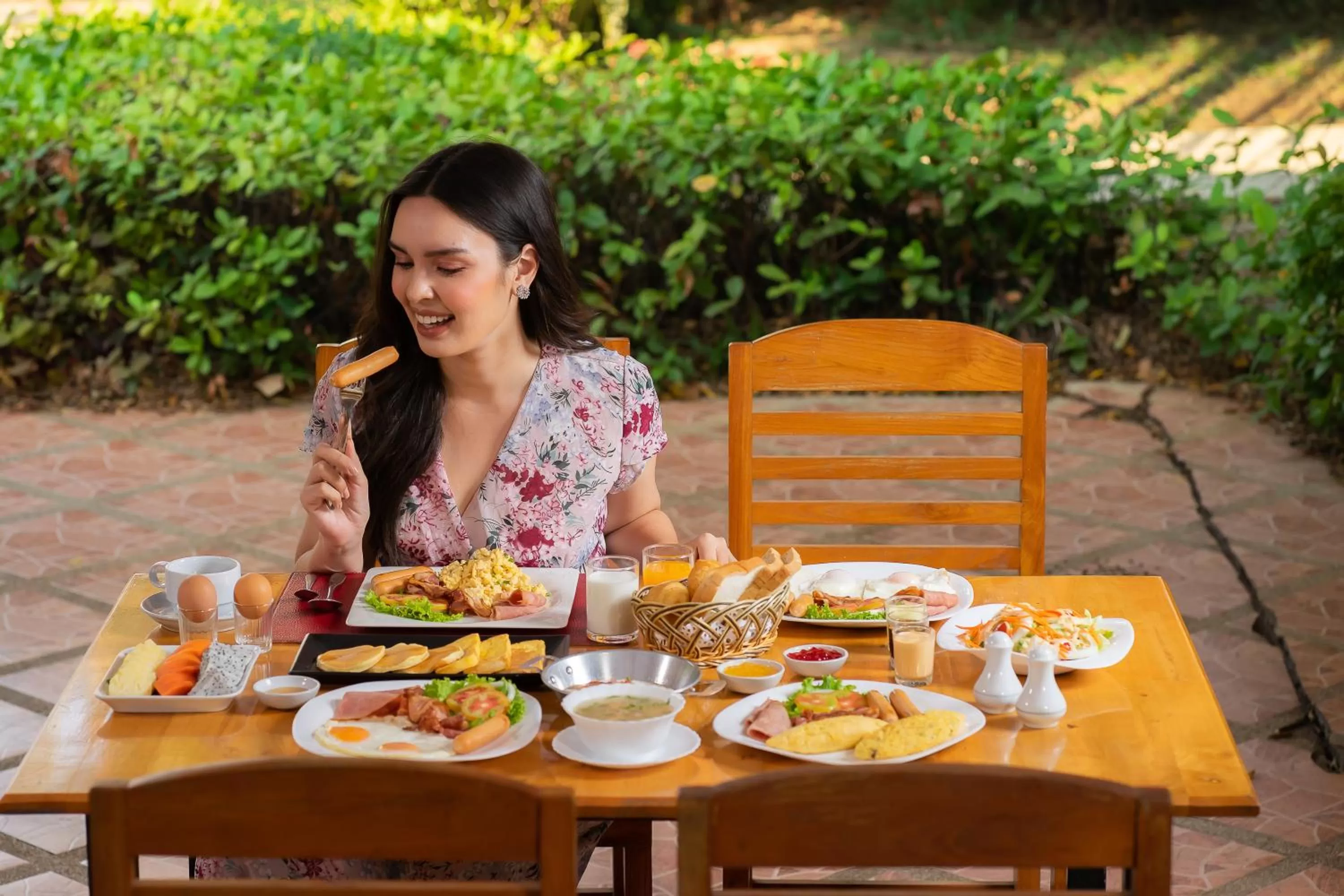 Breakfast in Le Charme Sukhothai Historical Park