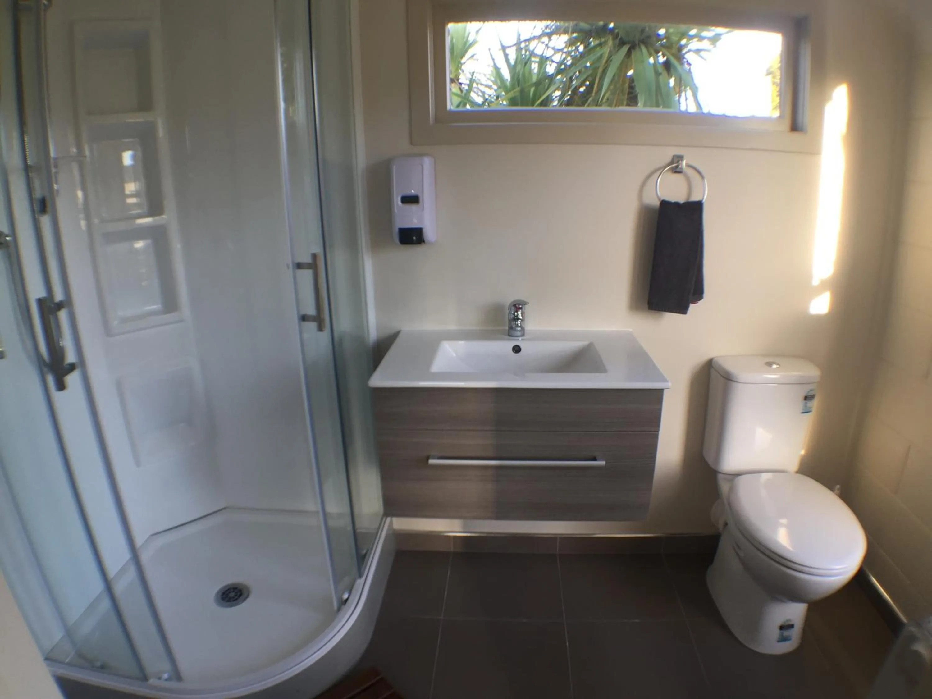 Te Anau Lakefront Backpackers