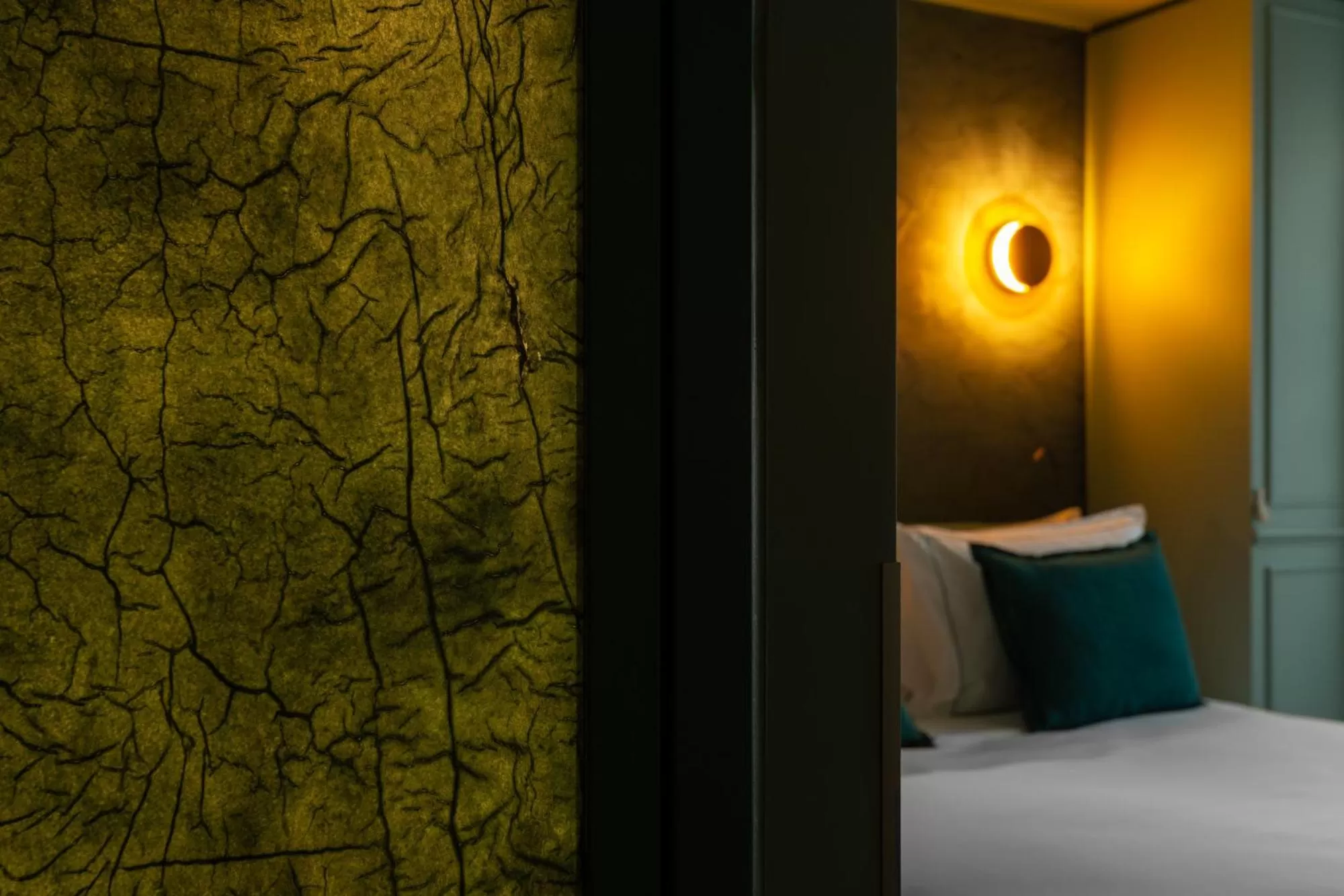 Bed in Bonsoir Madame