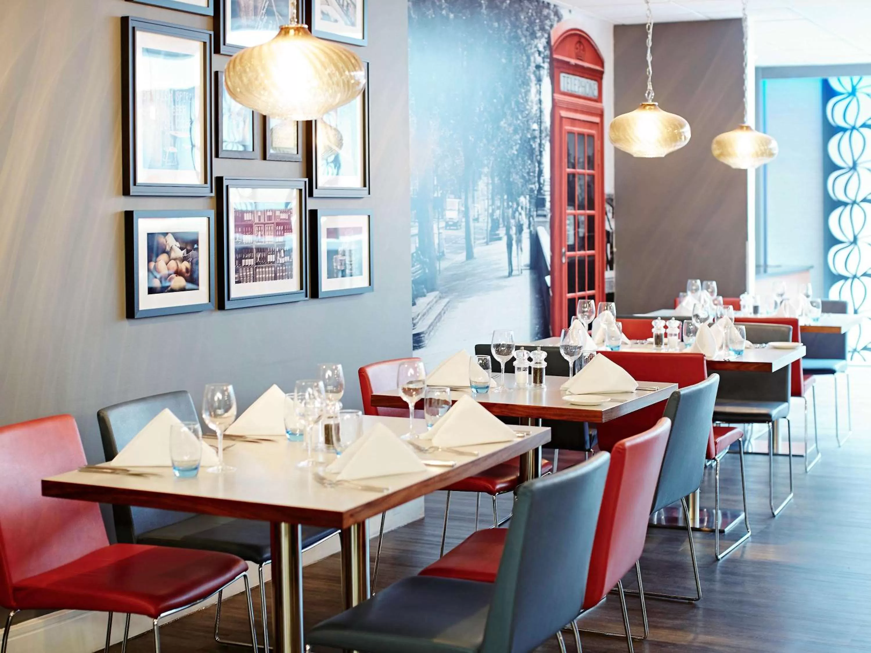 Restaurant/places to eat in Novotel London Waterloo