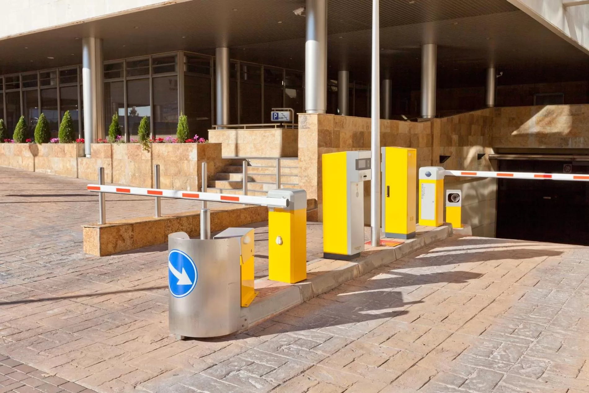 Parking in Hotel Villamadrid