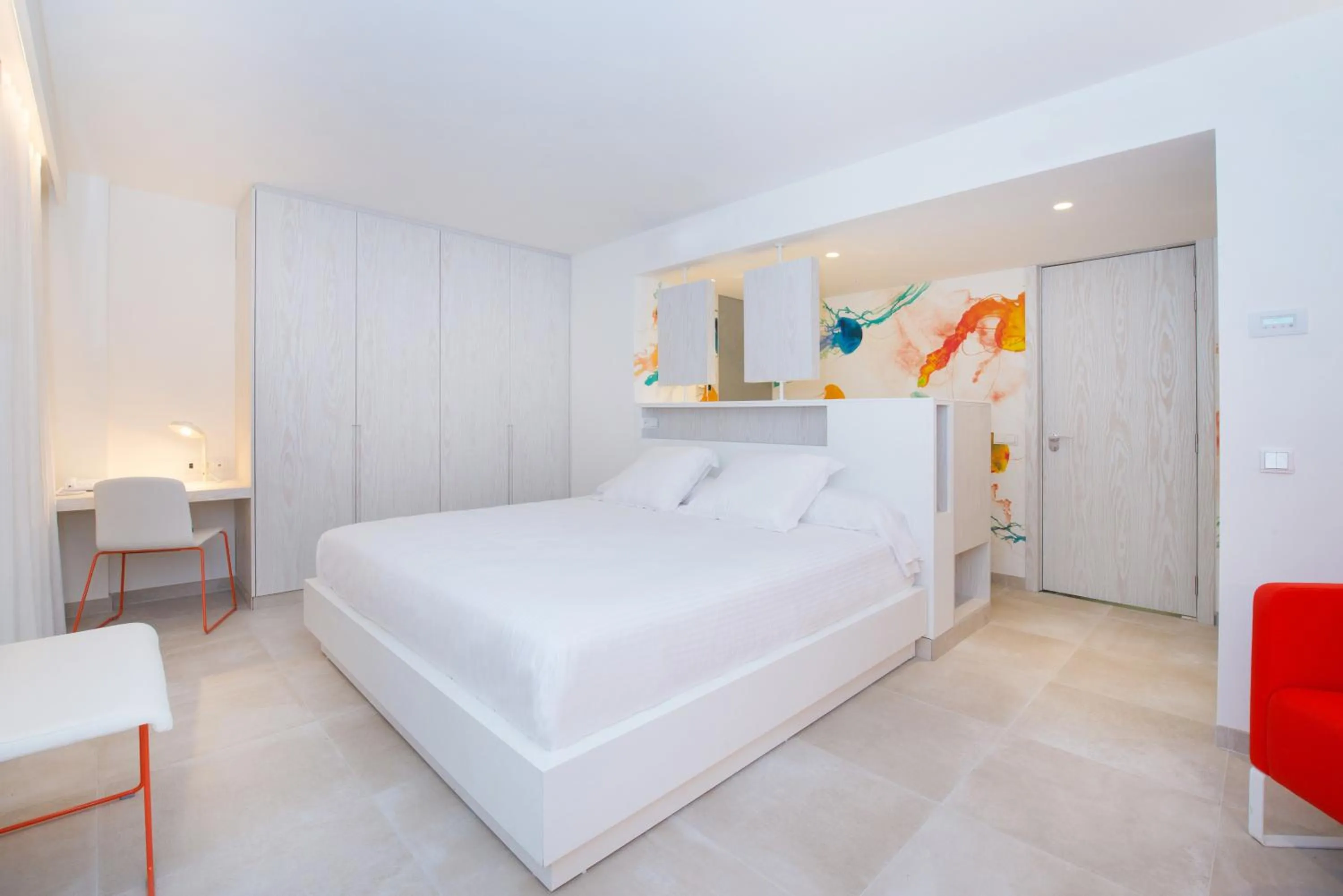 Bedroom, Bed in Iberostar Waves Alcudia Park