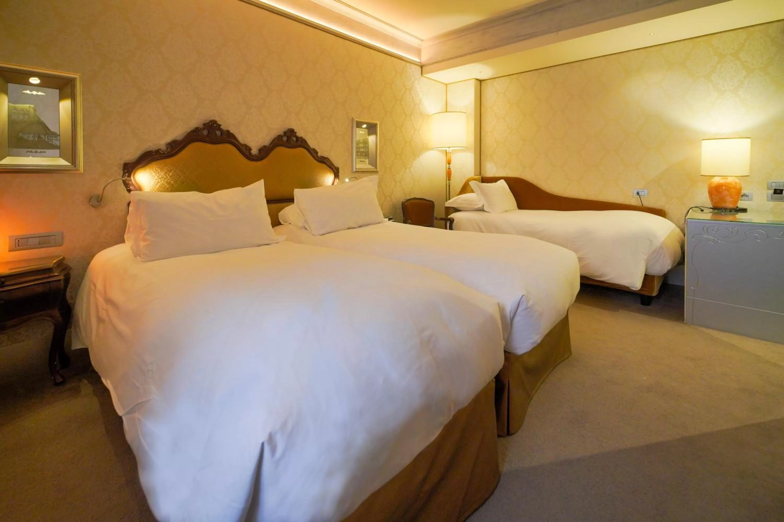 Bedroom, Bed in Papadopoli Hotel Venezia - MGallery Collection