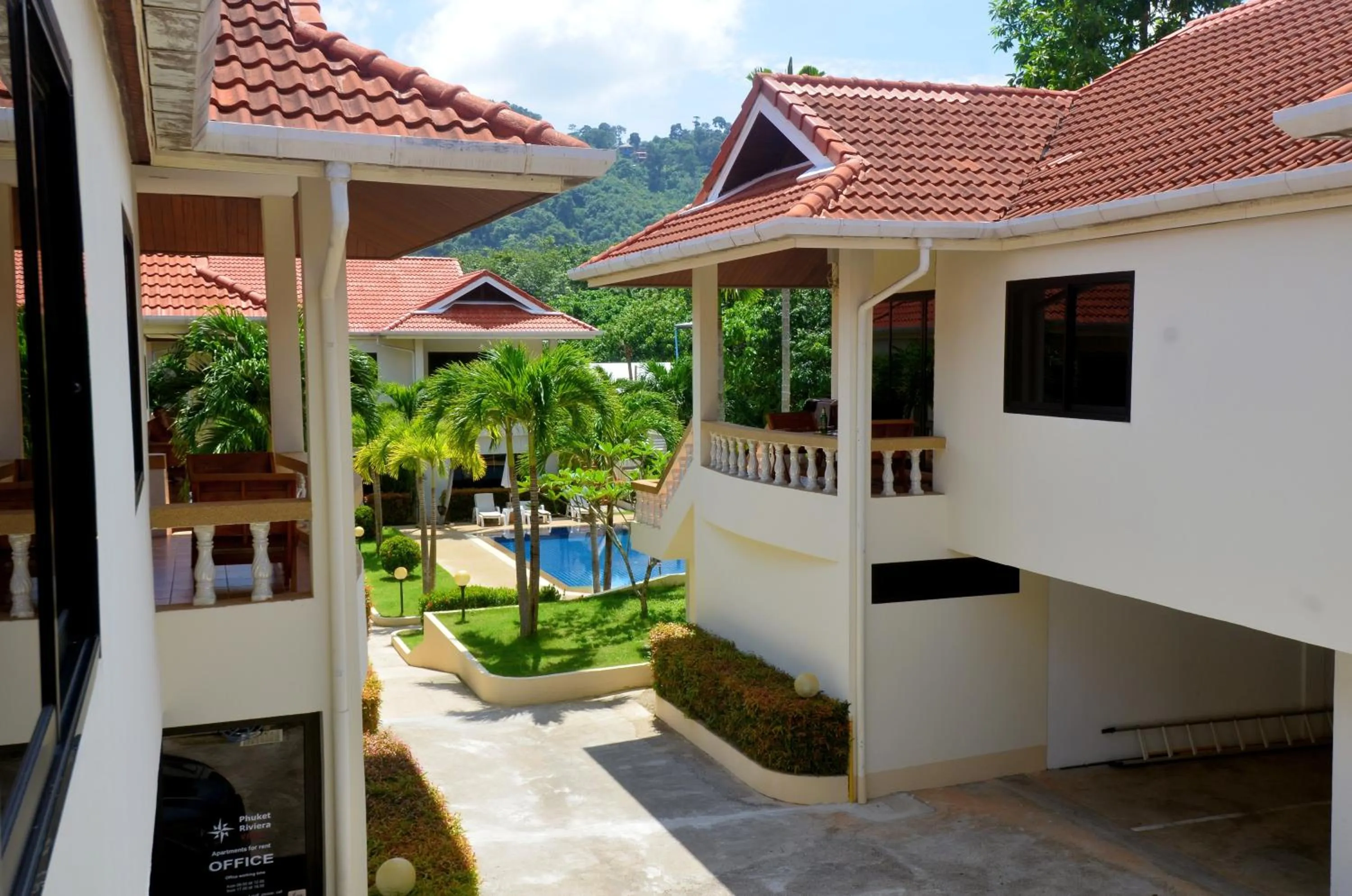 Parking in Phuket Riviera Villas Hotel