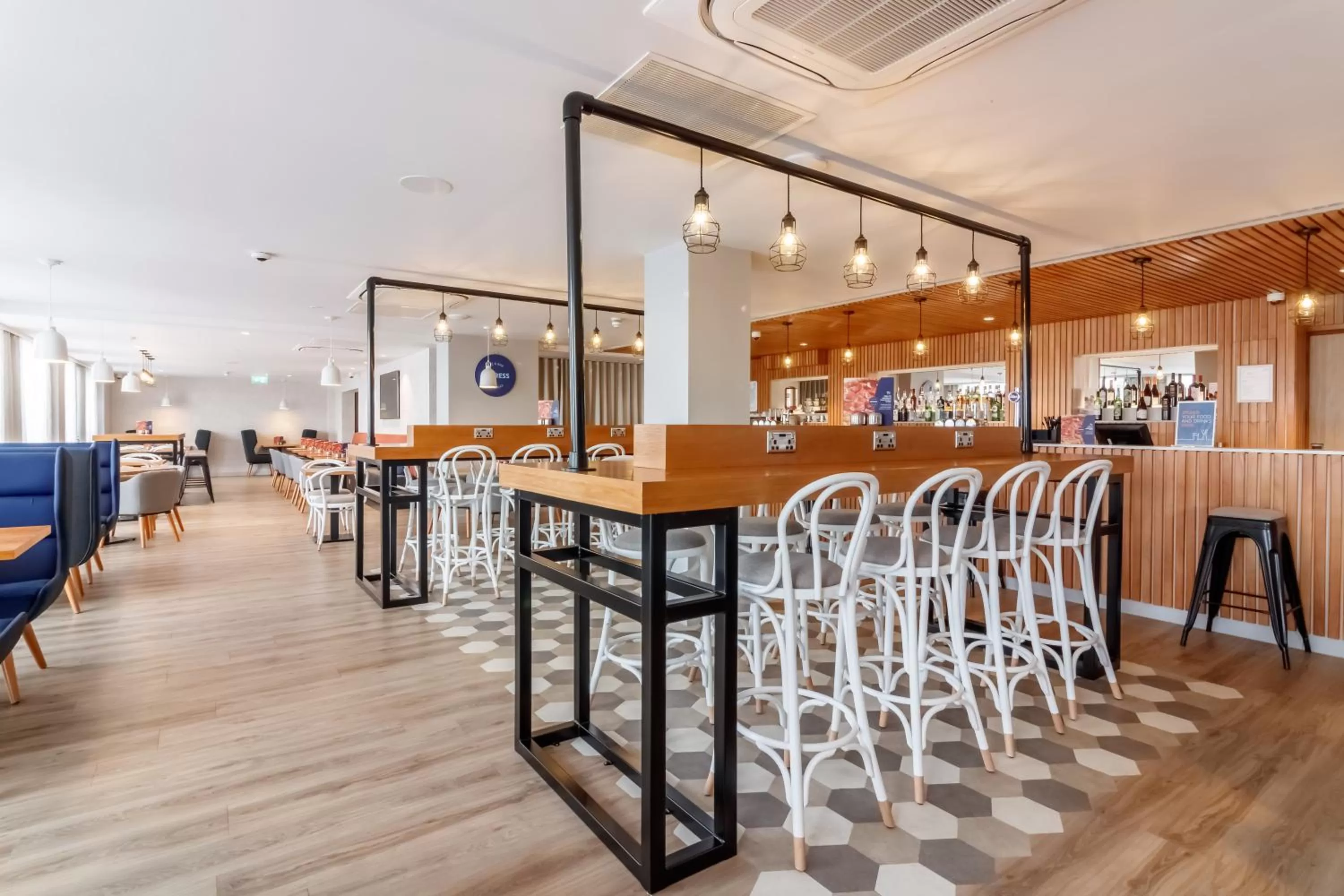 Restaurant/places to eat in Holiday Inn Express - Wigan by IHG