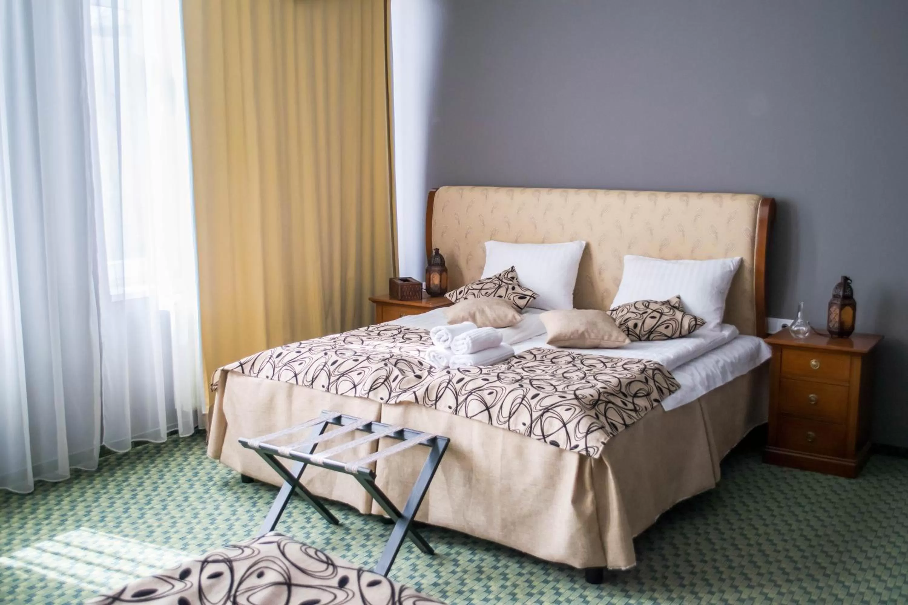 Bedroom, Bed in Petra Hotel