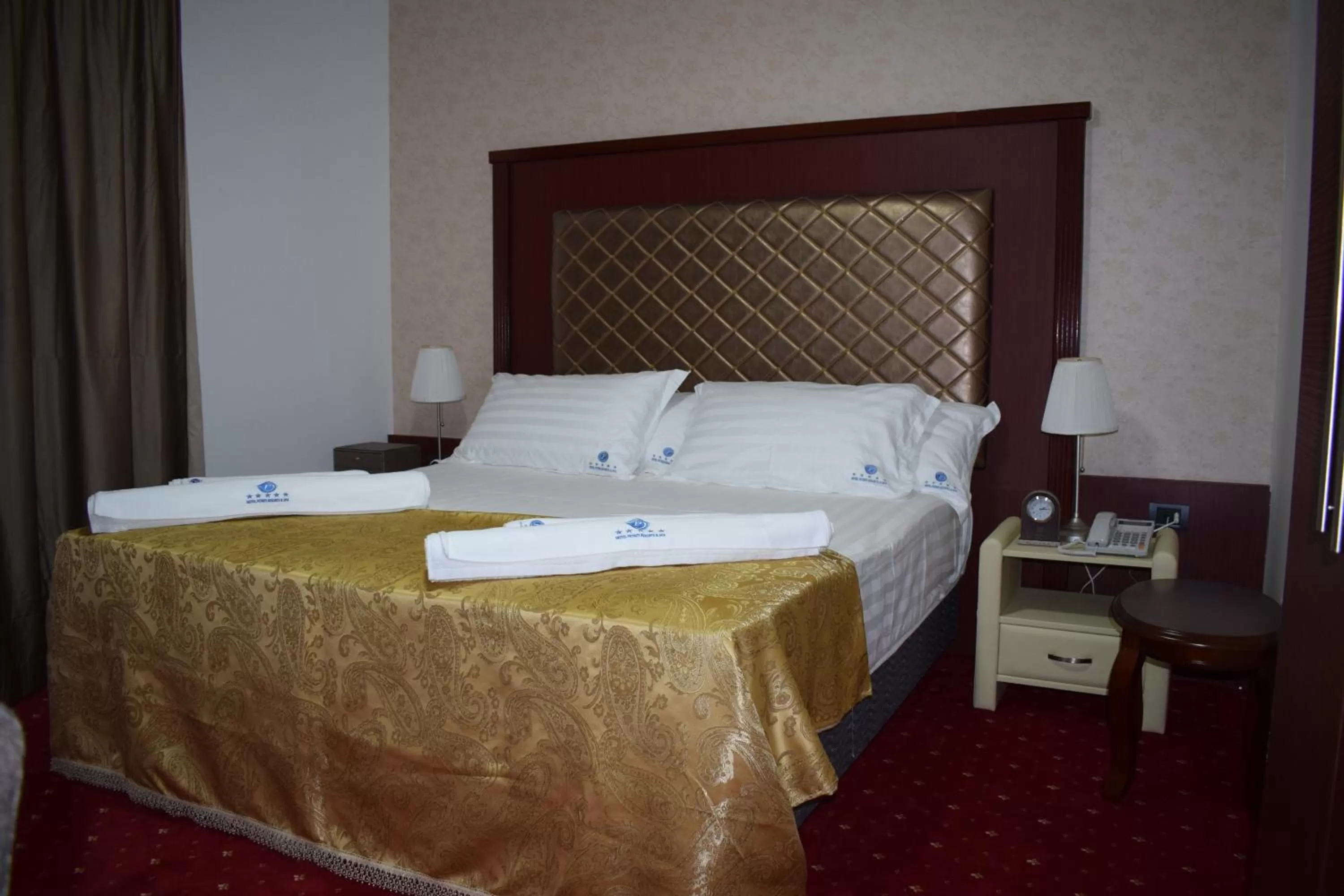 Photo of the whole room, Bed in Petriti & Spa