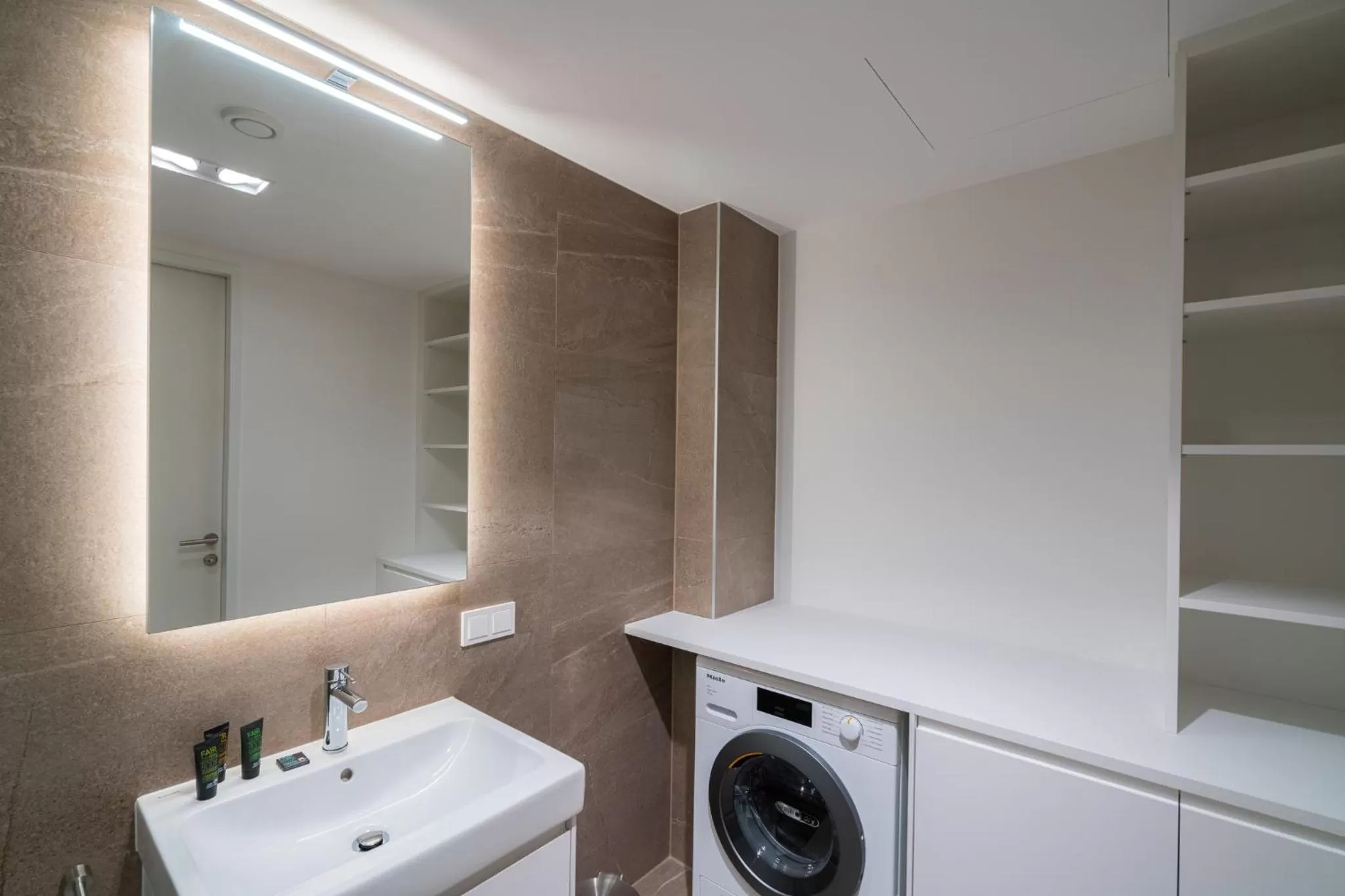 Vienna Residence, Marina Tower - Danube