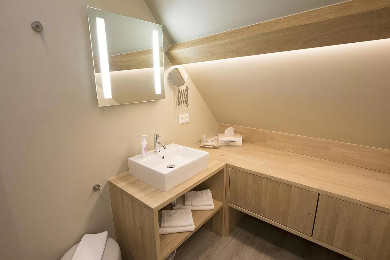 Bathroom in B&B Herenhuis