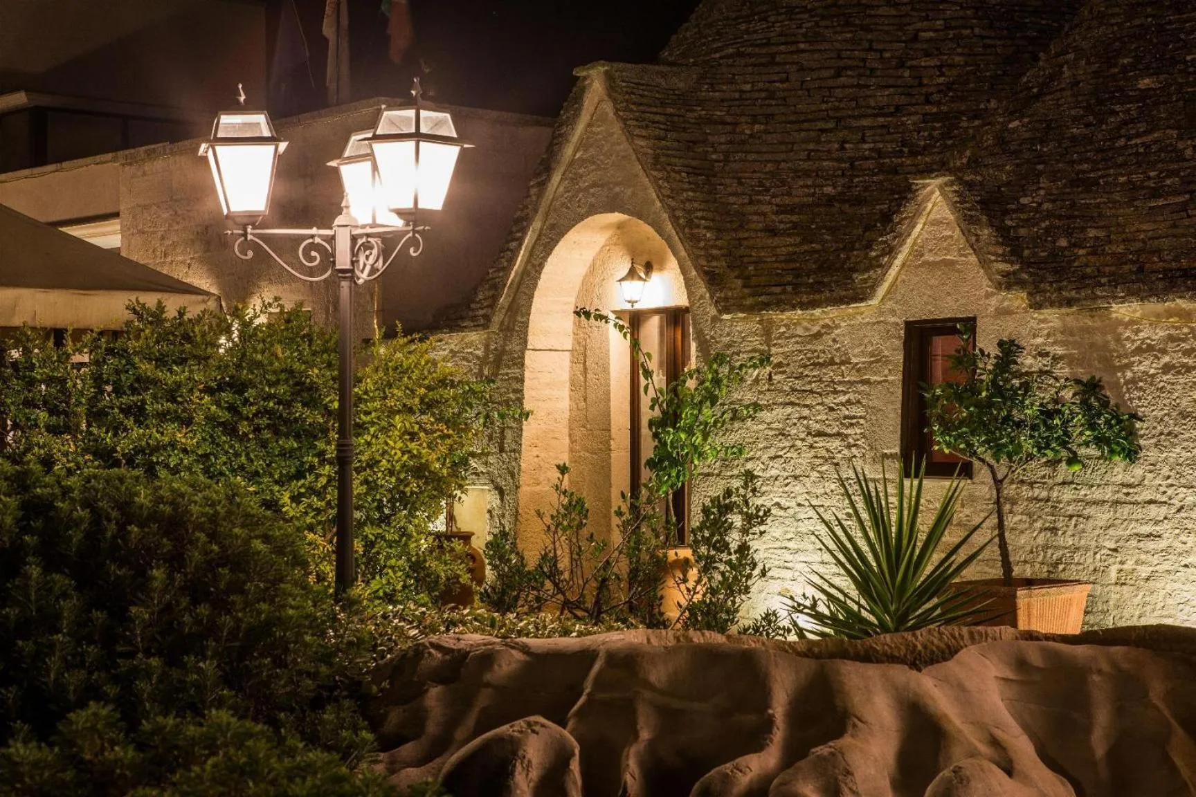 Facade/entrance in Hotel Ramapendula