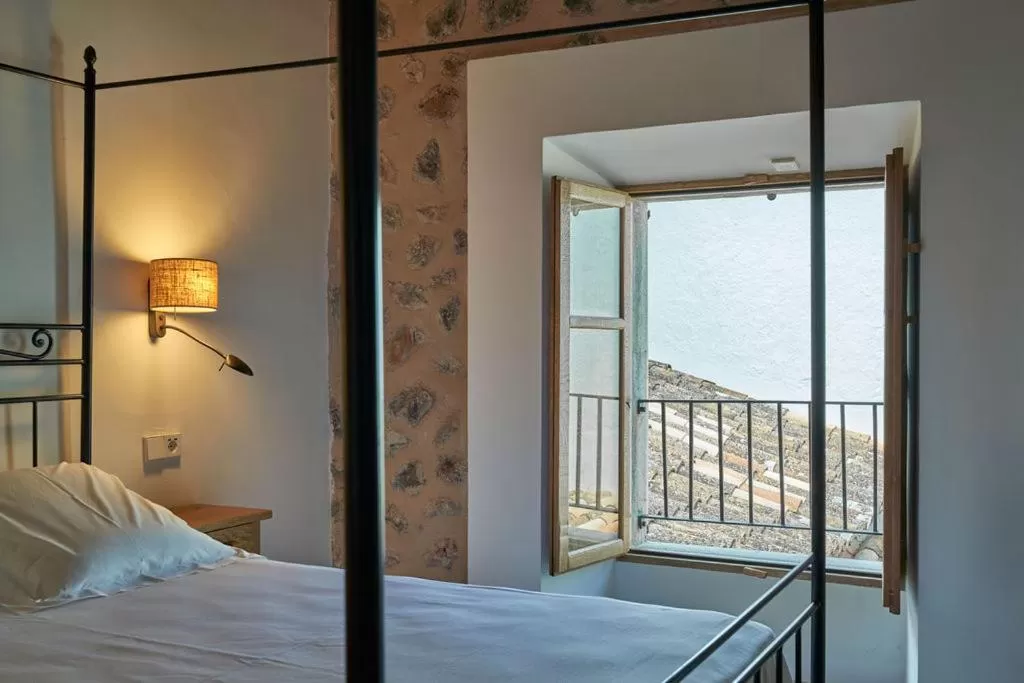 Photo of the whole room, Bed in Hotel Es Port