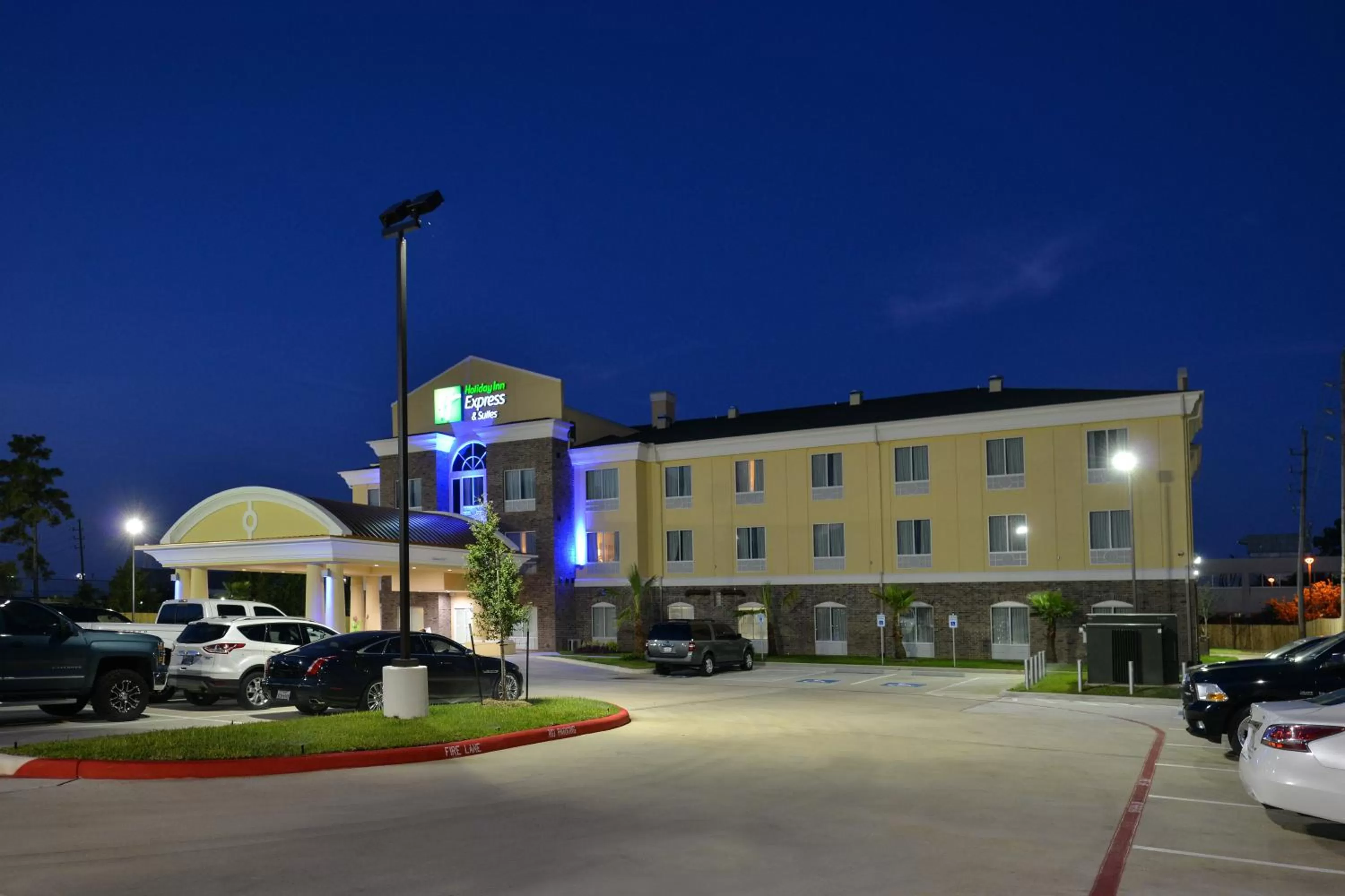Property building in Holiday Inn Express Tomball by IHG