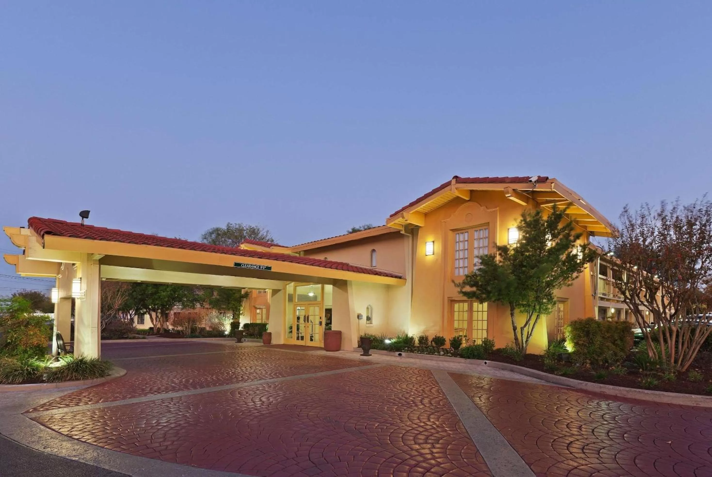 Property building in La Quinta Inn by Wyndham Austin Oltorf