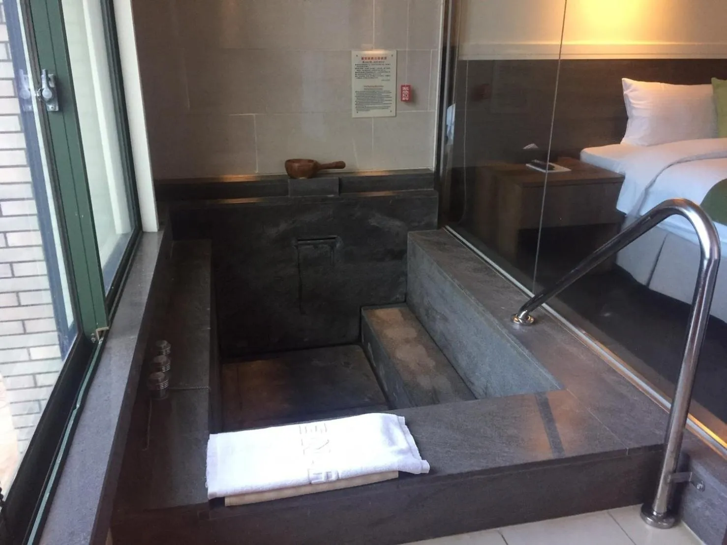 Hot Spring Bath, Bed in Yang Ming Shan Tien Lai Resort & Spa