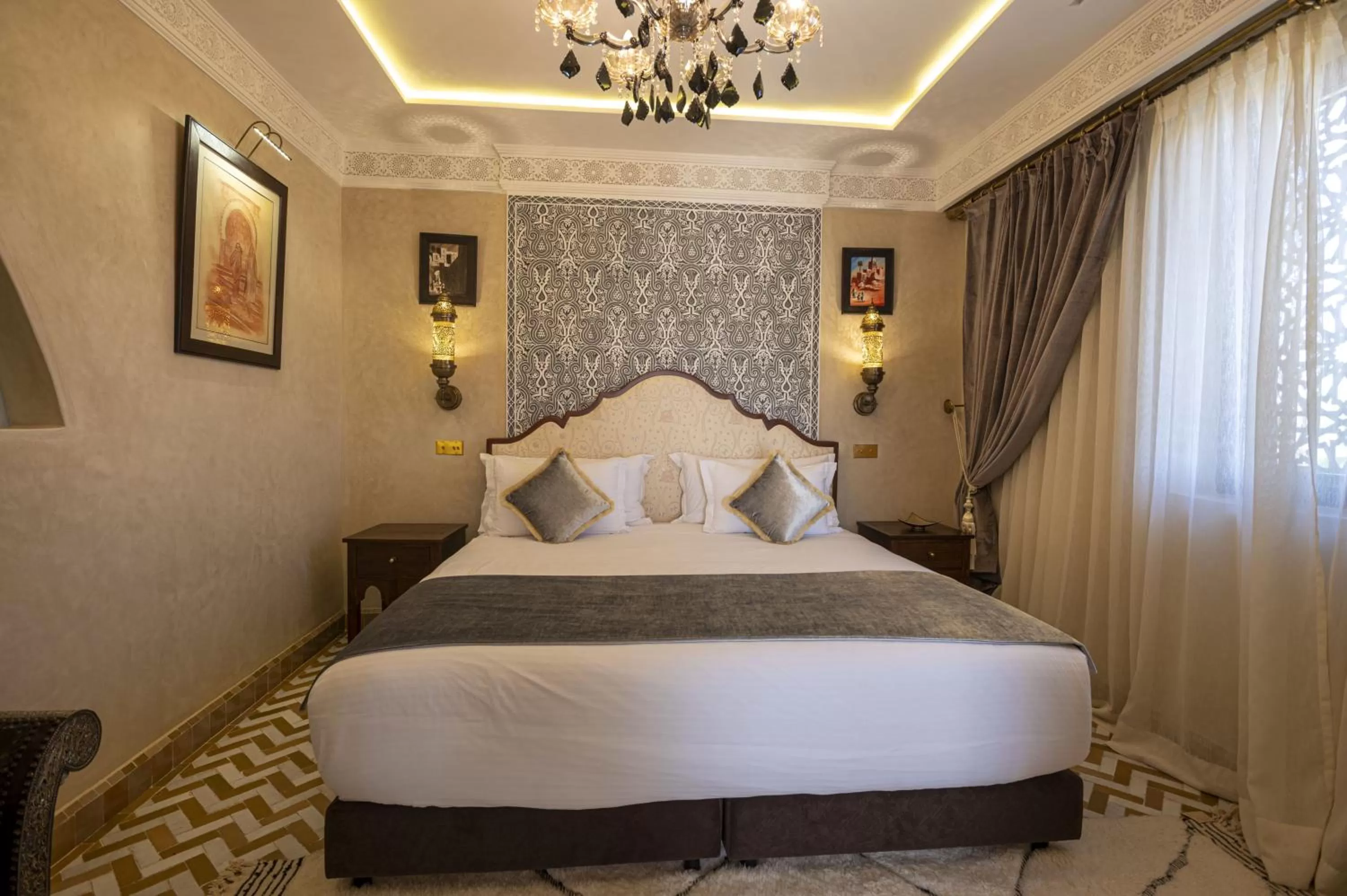 Bed in Maria Towers , Palais Table d'hôtes & SPA