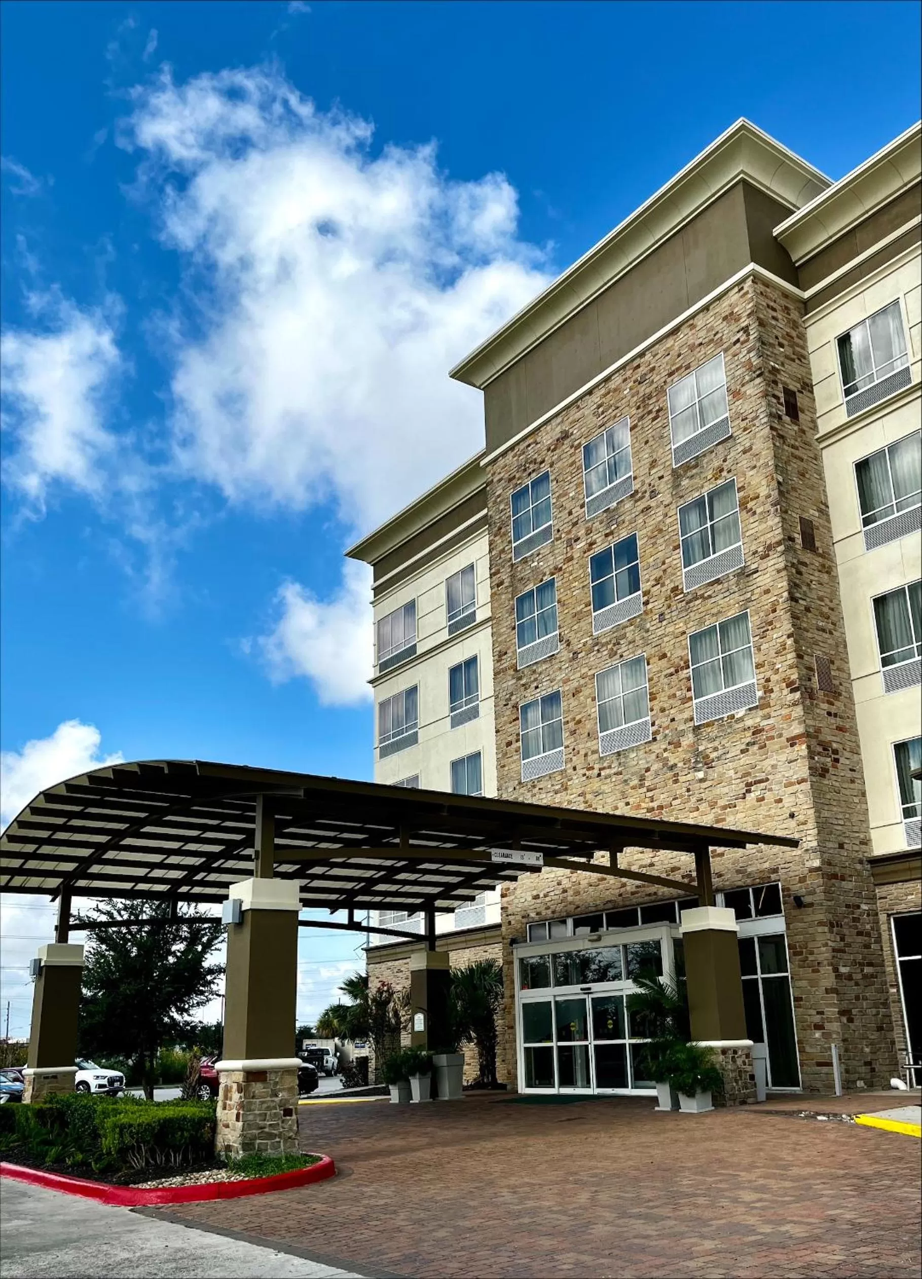 Property building in DoubleTree by Hilton Houston Westchase