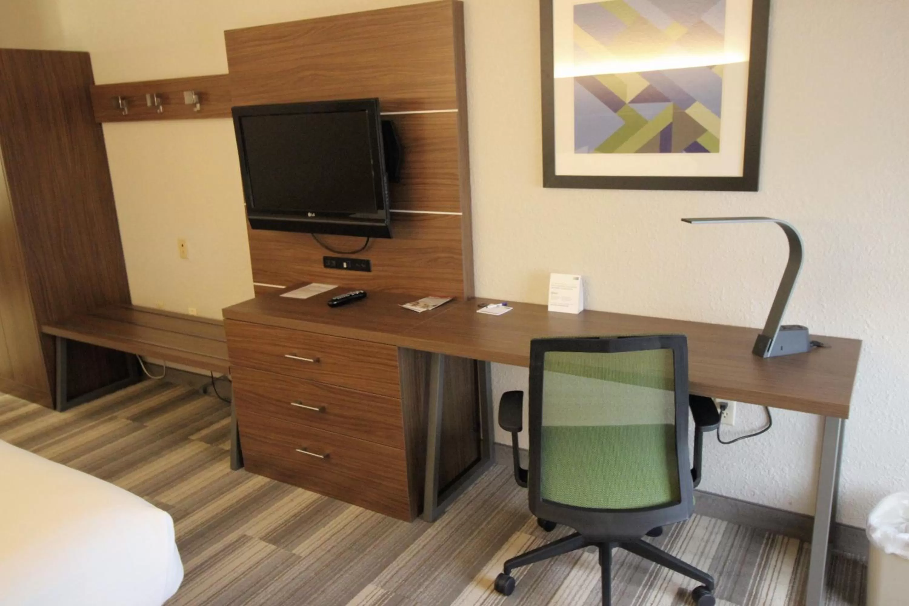 Holiday Inn Express & Suites Houston - Memorial Park Area by IHG