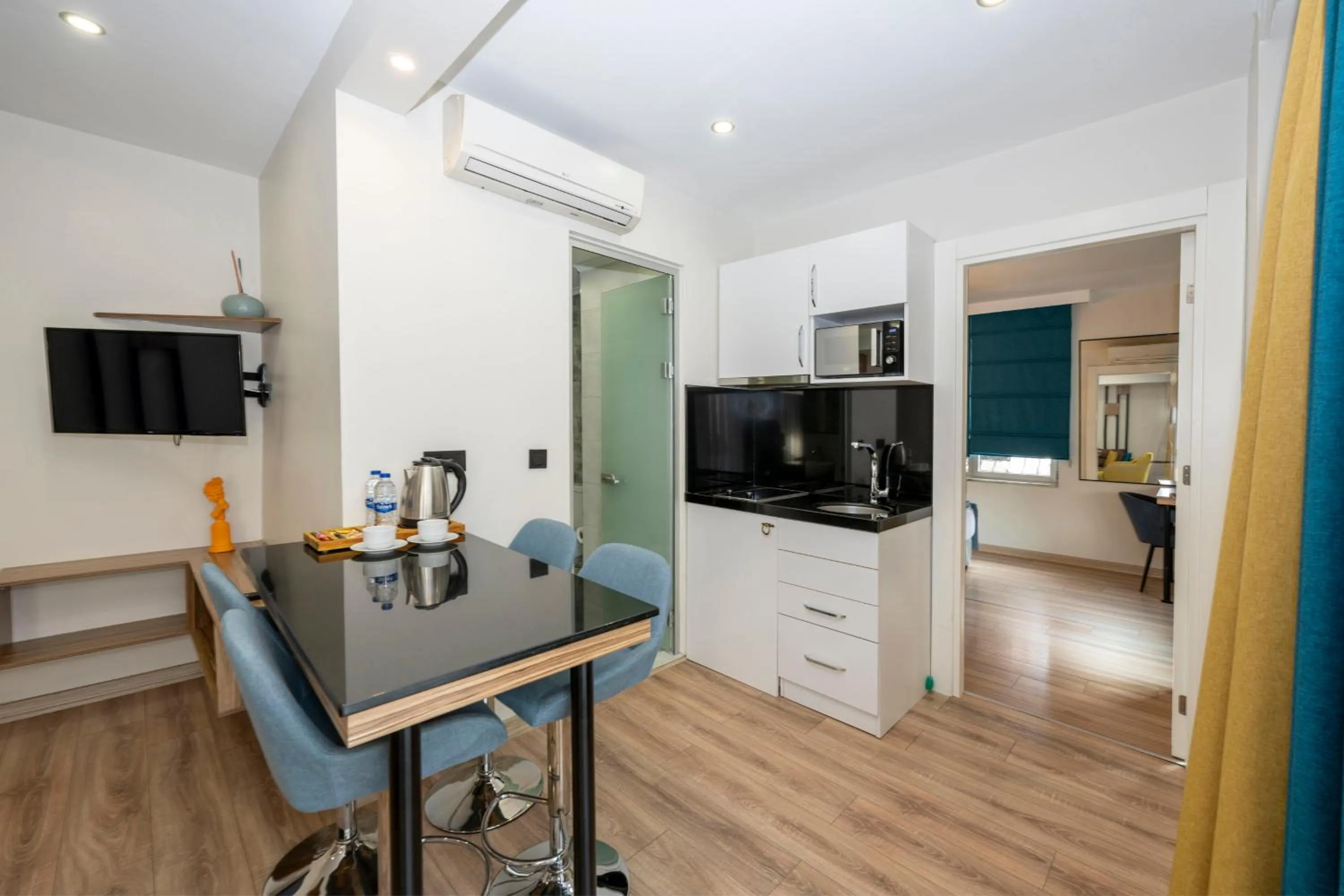 TV and multimedia in The Marions Suite istanbul Special Category Taksim