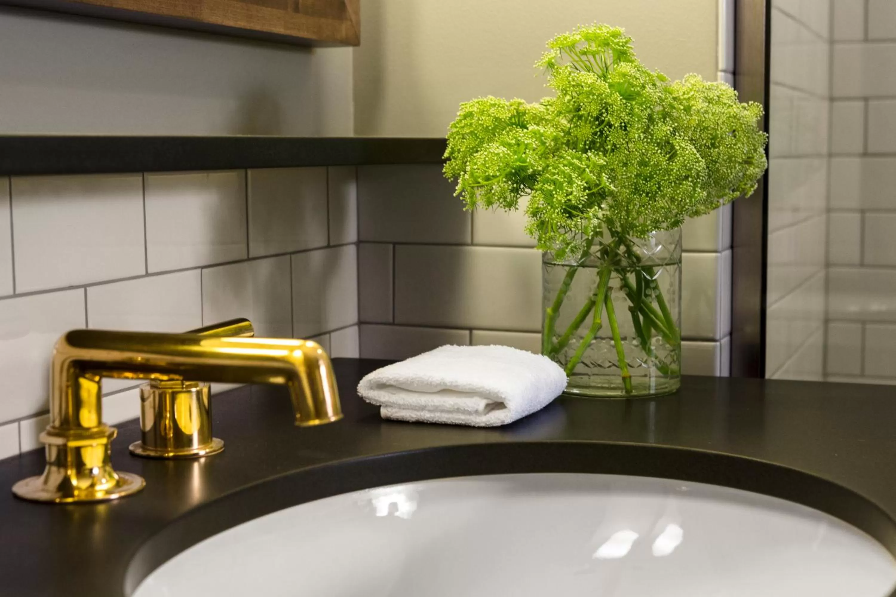 Bathroom in Kimpton Journeyman Hotel by IHG