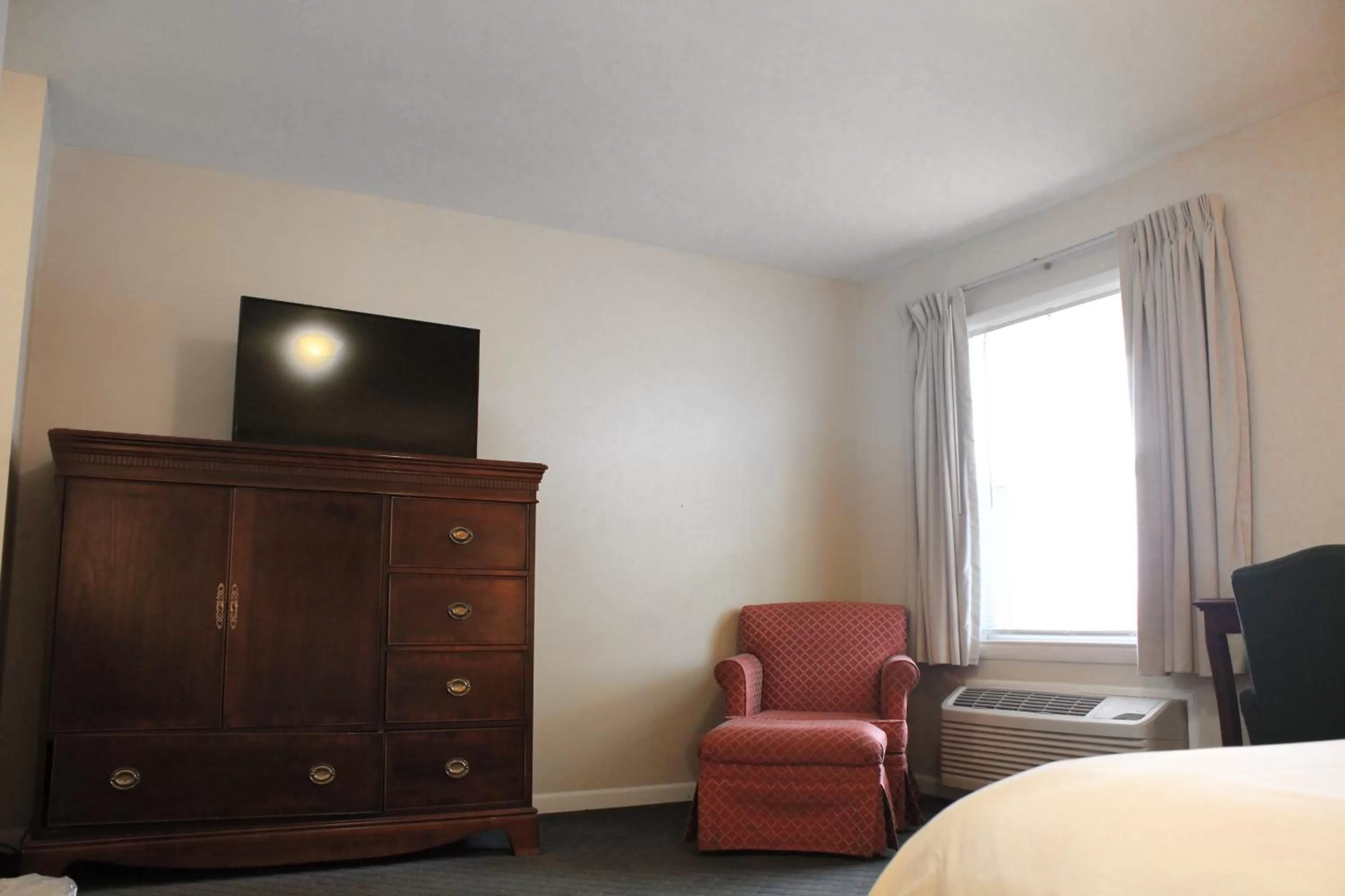 Alpine Inn & Suites Rockford