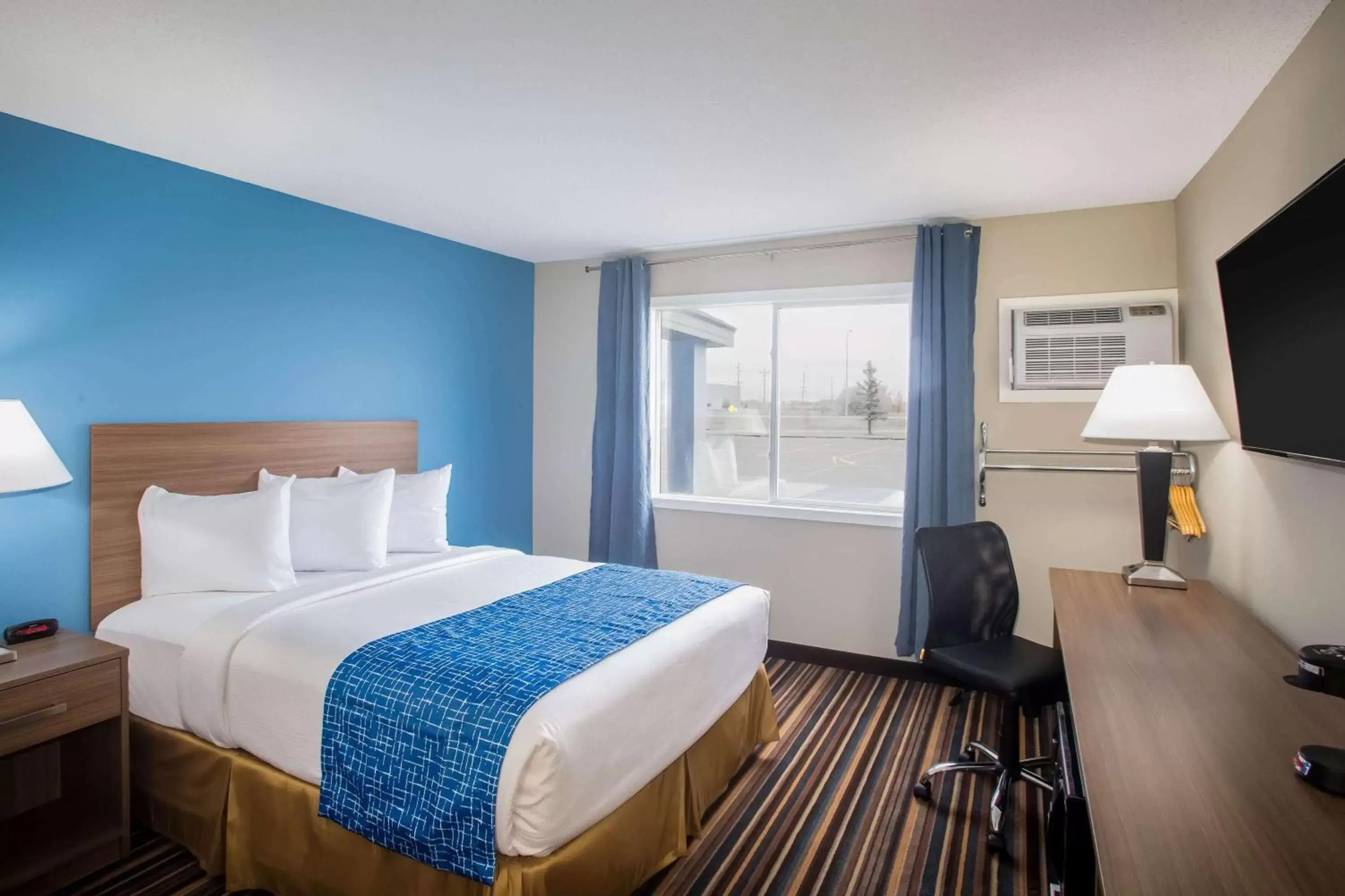 Queen Room - Mobility Access/Non-Smoking in Travelodge by Wyndham Wahpeton Queen Room - Mobility Access/Non-Smoking in Travelodge by Wyndham Wahpeton