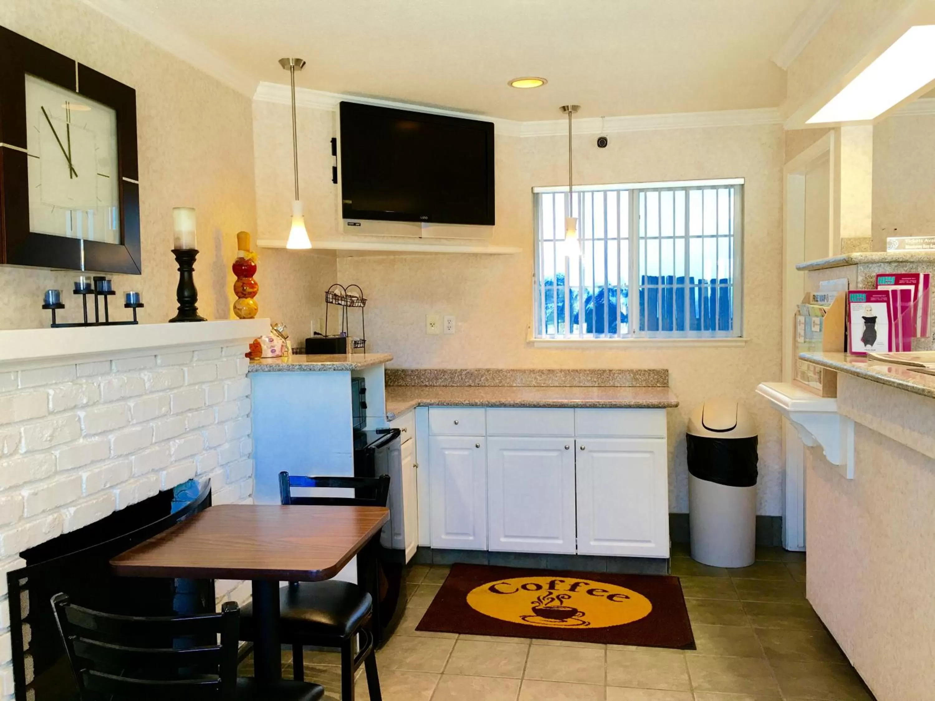 Lobby or reception in Pelican Inn