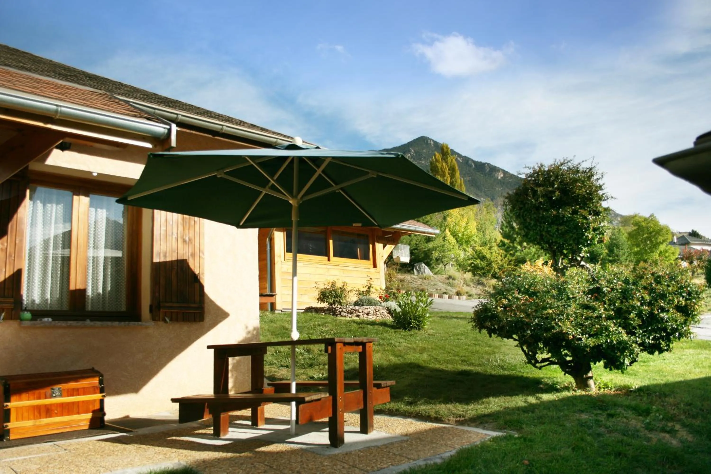 Facade/entrance in Le Catinat Fleuri