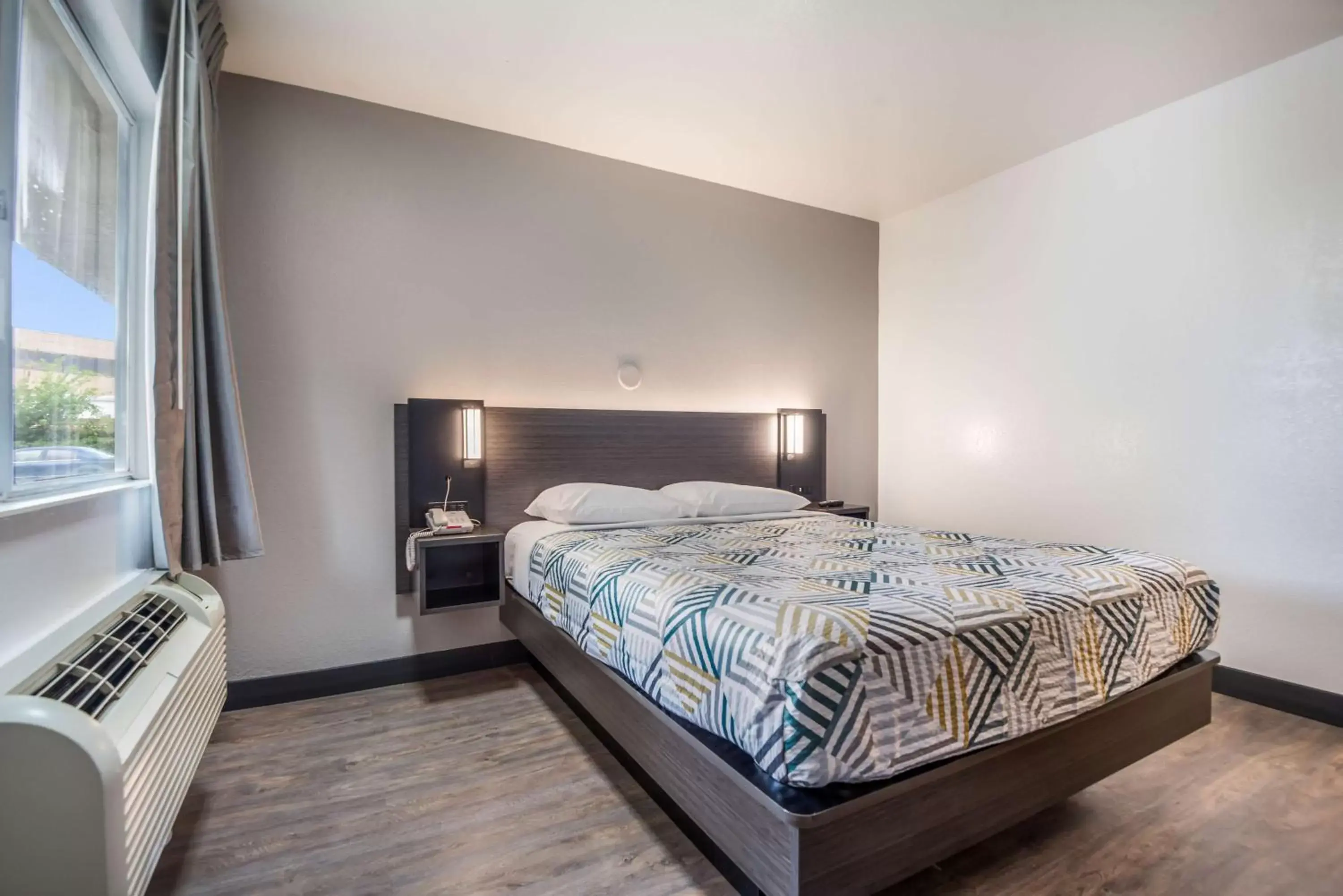 Queen Room - Disability Access - Roll in Shower in Motel 6-College Station, TX - Bryan Queen Room - Disability Access - Roll in Shower in Motel 6-College Station, TX - Bryan