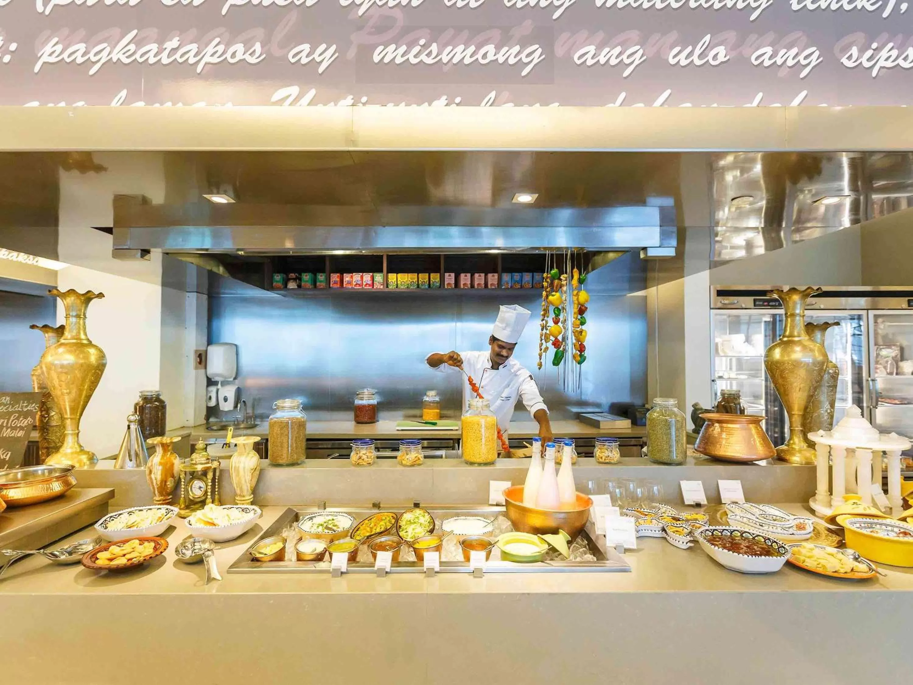 Restaurant/places to eat in Novotel Manila Araneta City Hotel