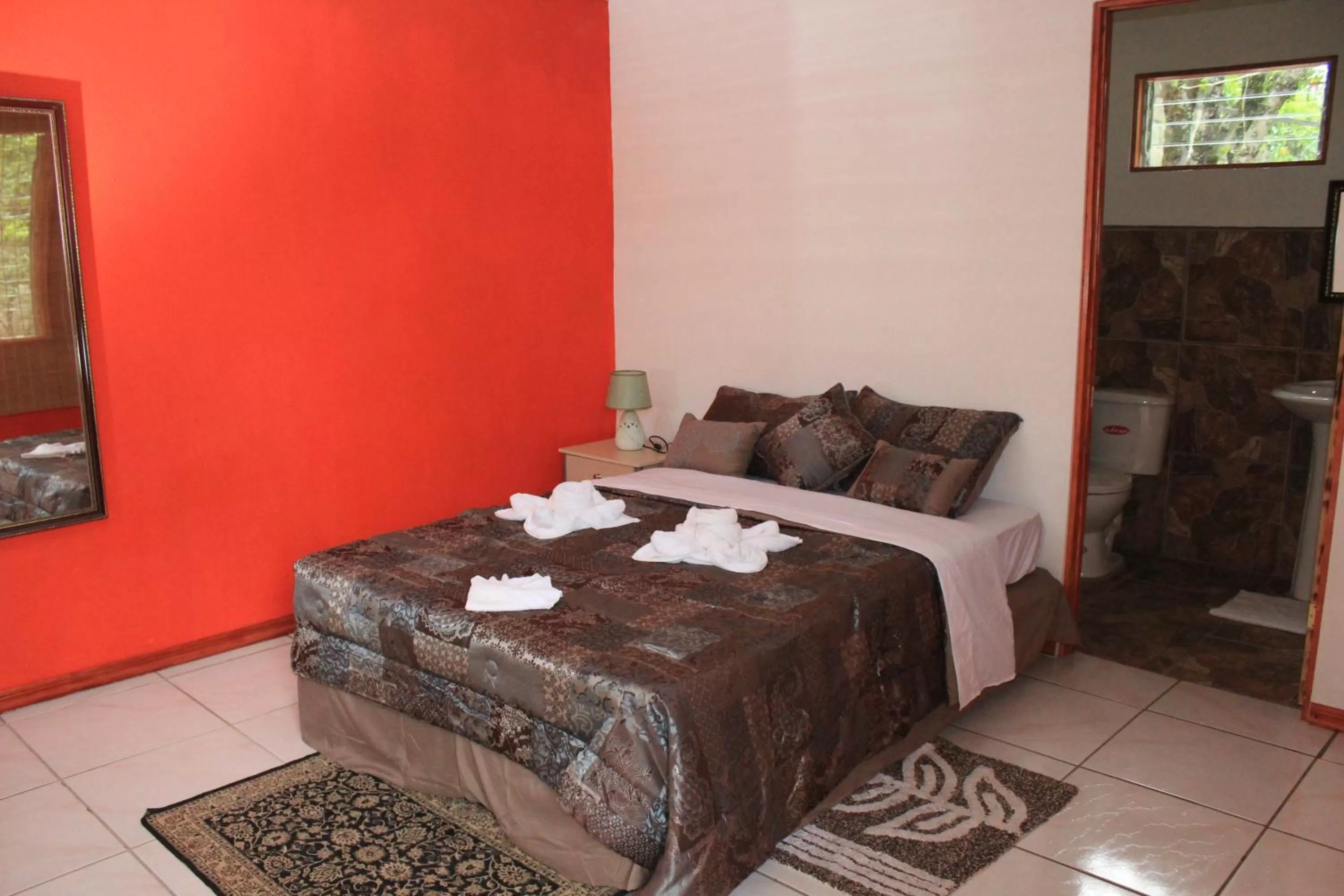 Photo of the whole room, Room Photo in Hotel Your House