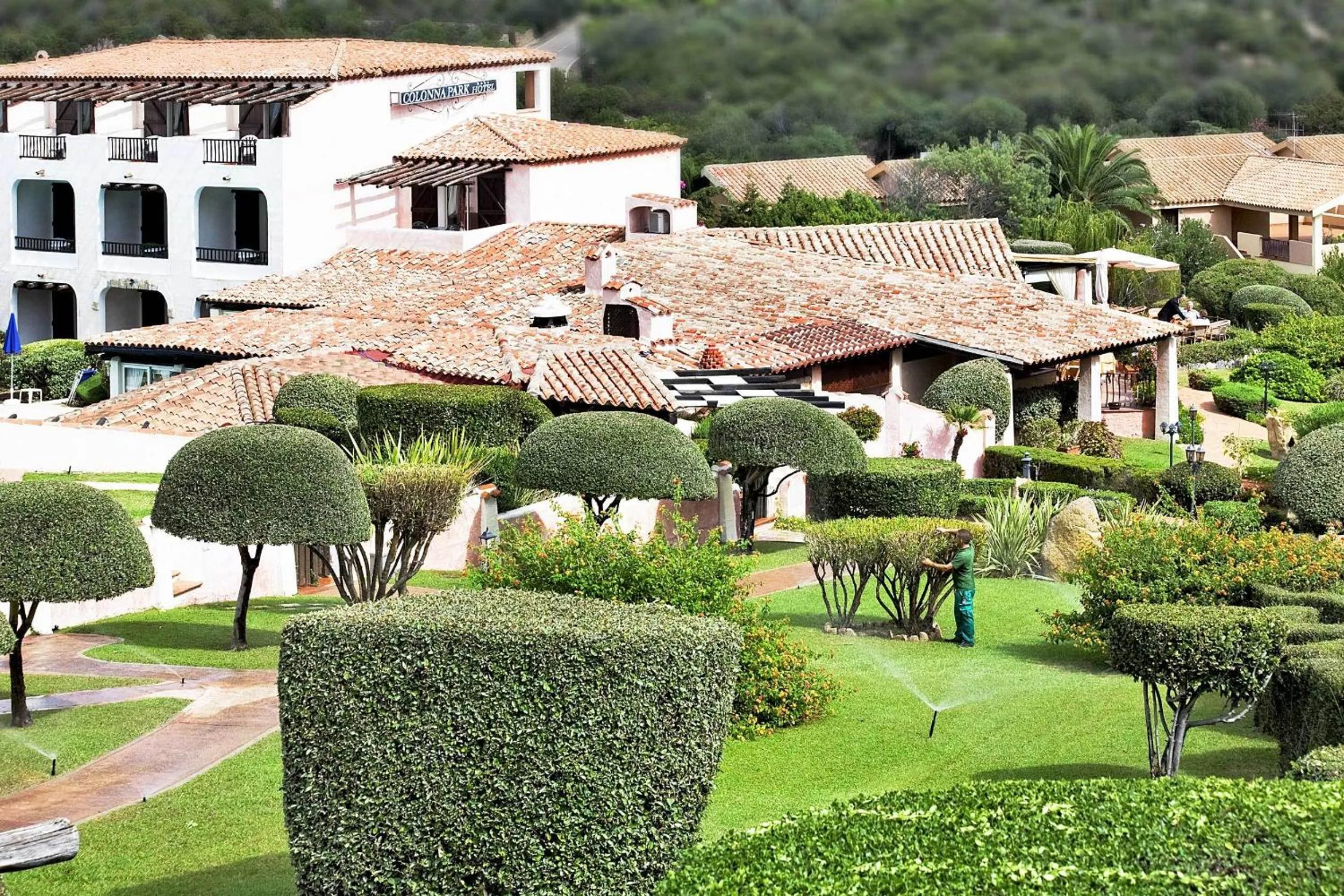 Facade/entrance in Colonna Park Hotel