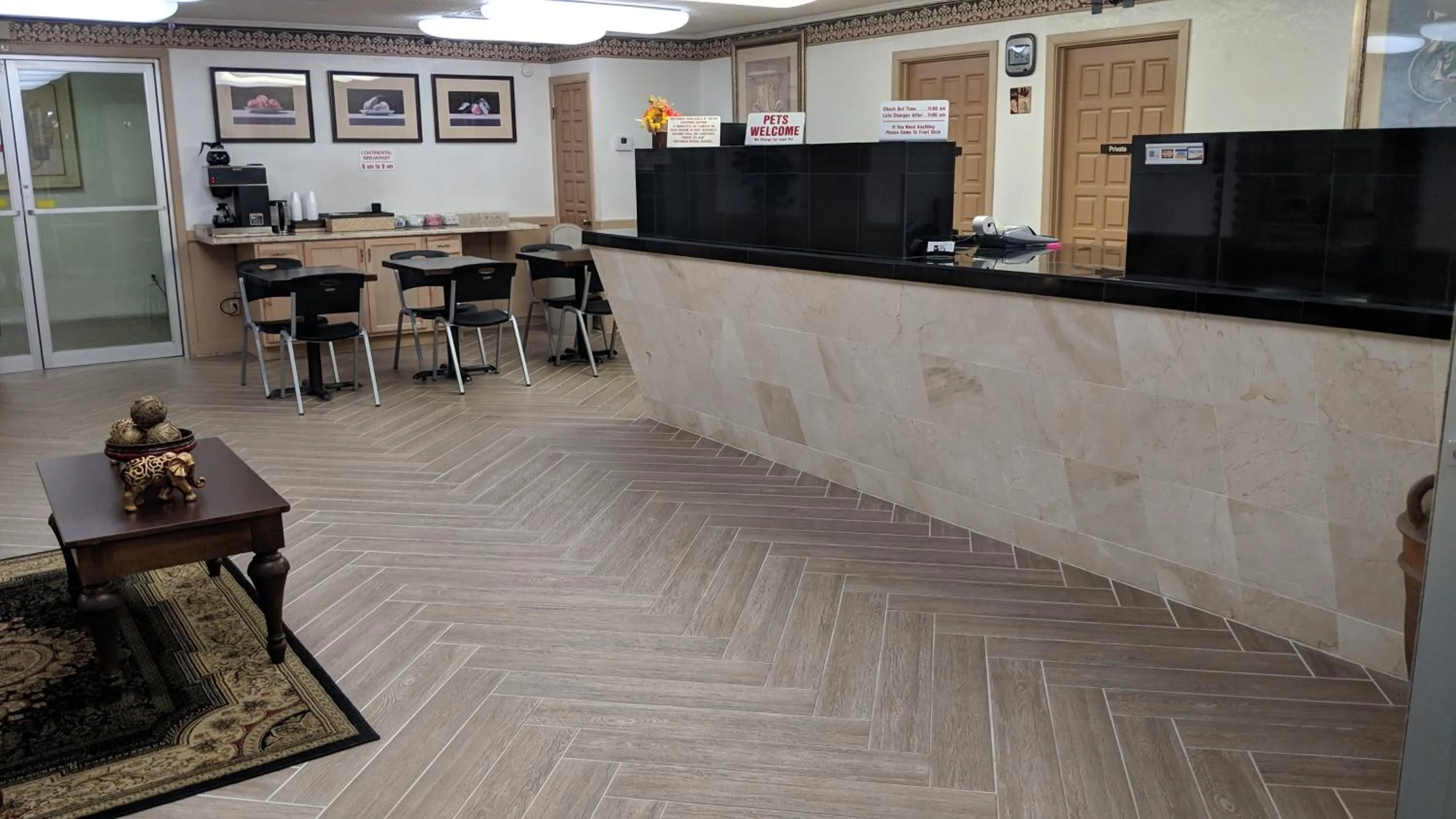 Lobby or reception in TexInn Motel New Boston